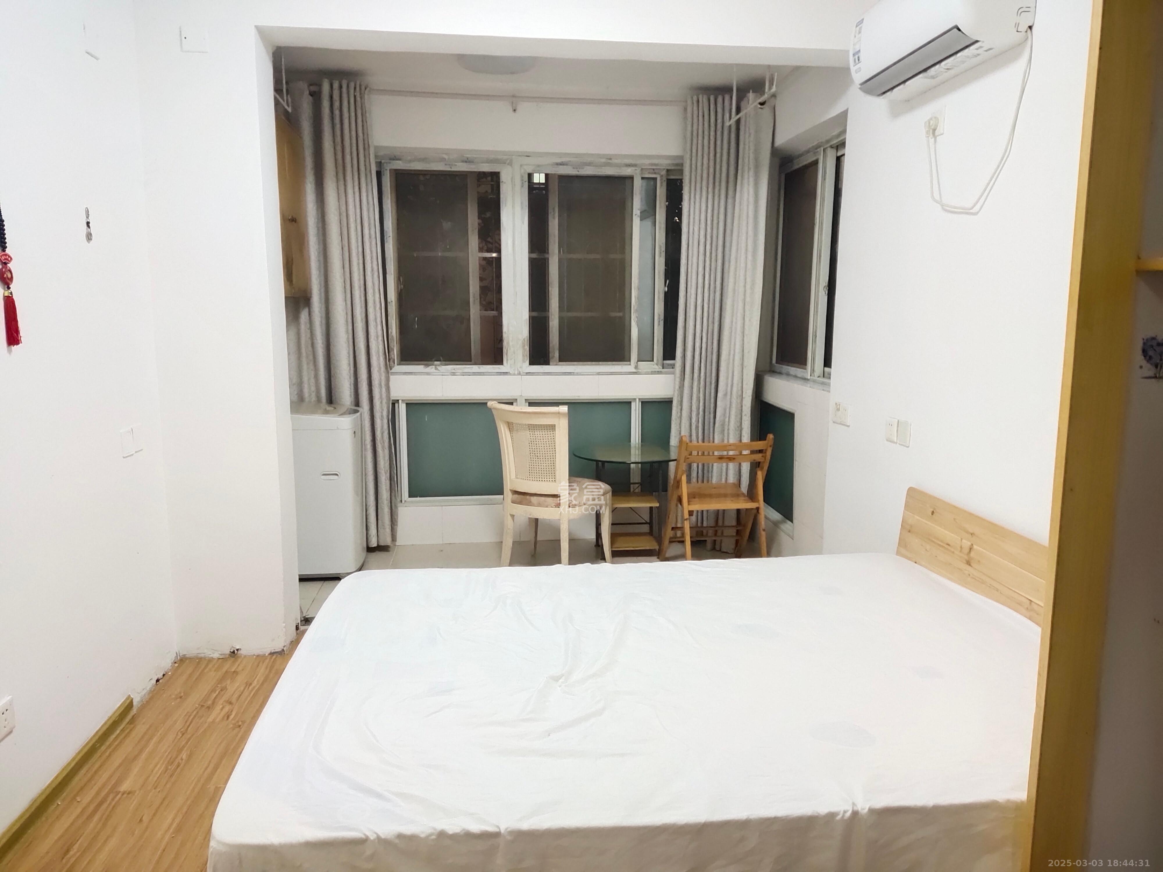 御景龙城 1室1厅1卫 1200.0元/月 御景龙城 1室1厅1卫 1200.0元/月室内图