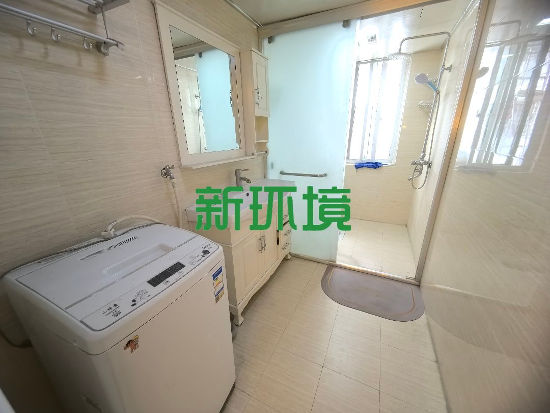 时代港湾  1室0厅0卫   71.80万客厅