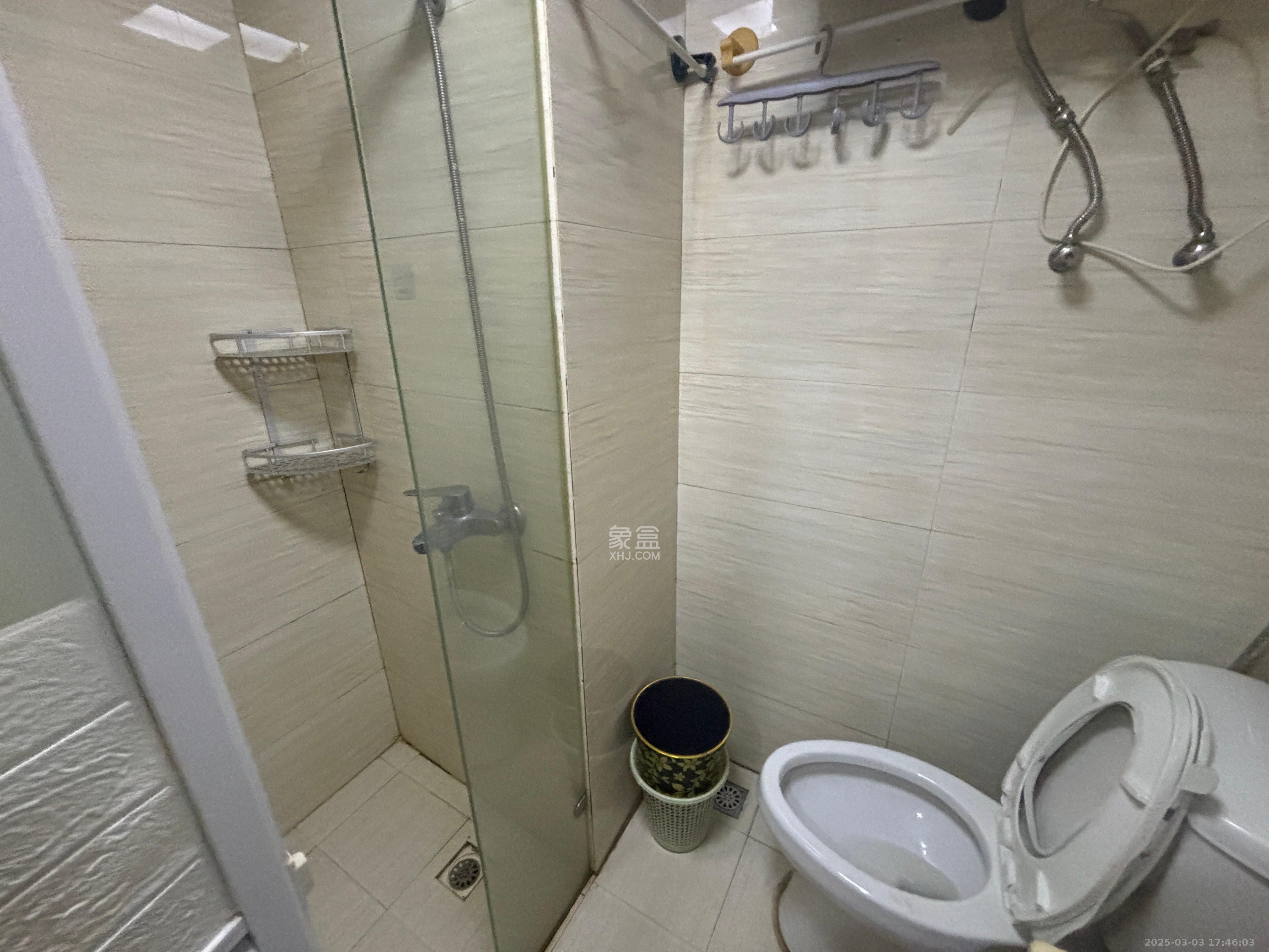 中建木莲工社 1室1厅1卫 1400.0元/月 中建木莲工社 1室1厅1卫 1400.0元/月室内图