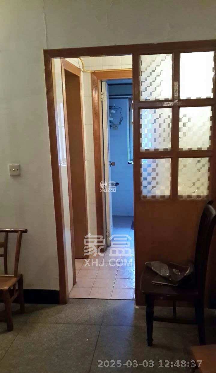 红花坡轻工设计院(轻安宿舍) 2室2厅1卫 1100.0元/月 红花坡轻工设计院(轻安宿舍) 2室2厅1卫 1100.0元/月室内图