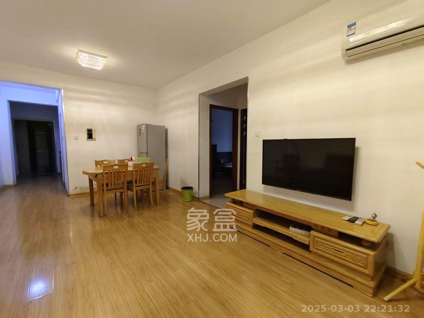 恒基凯旋门一二期  2室2厅1卫   1800.00元/月室内图