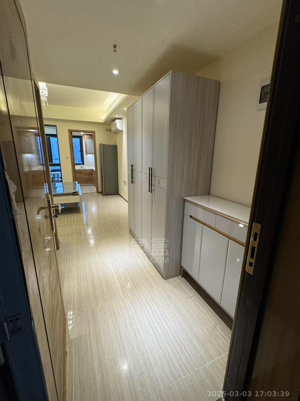 恒大华府 1室1厅1卫 1500.0元/月 恒大华府 1室1厅1卫 1500.0元/月室内图