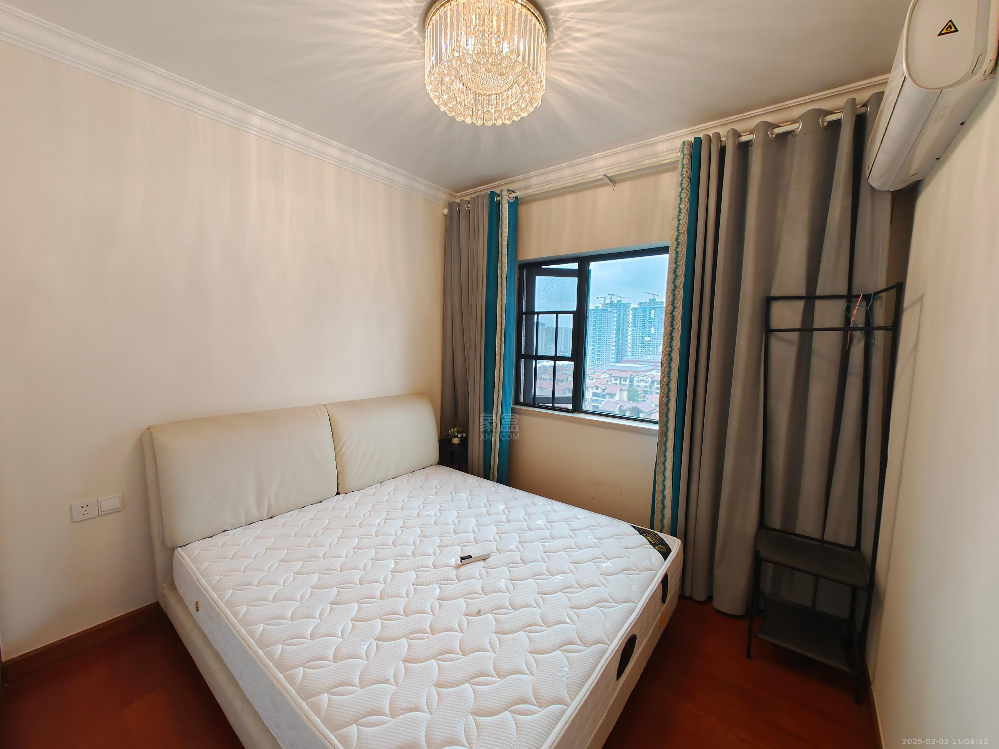 恒大华府 1室1厅1卫 2500.0元/月 恒大华府 1室1厅1卫 2500.0元/月室内图