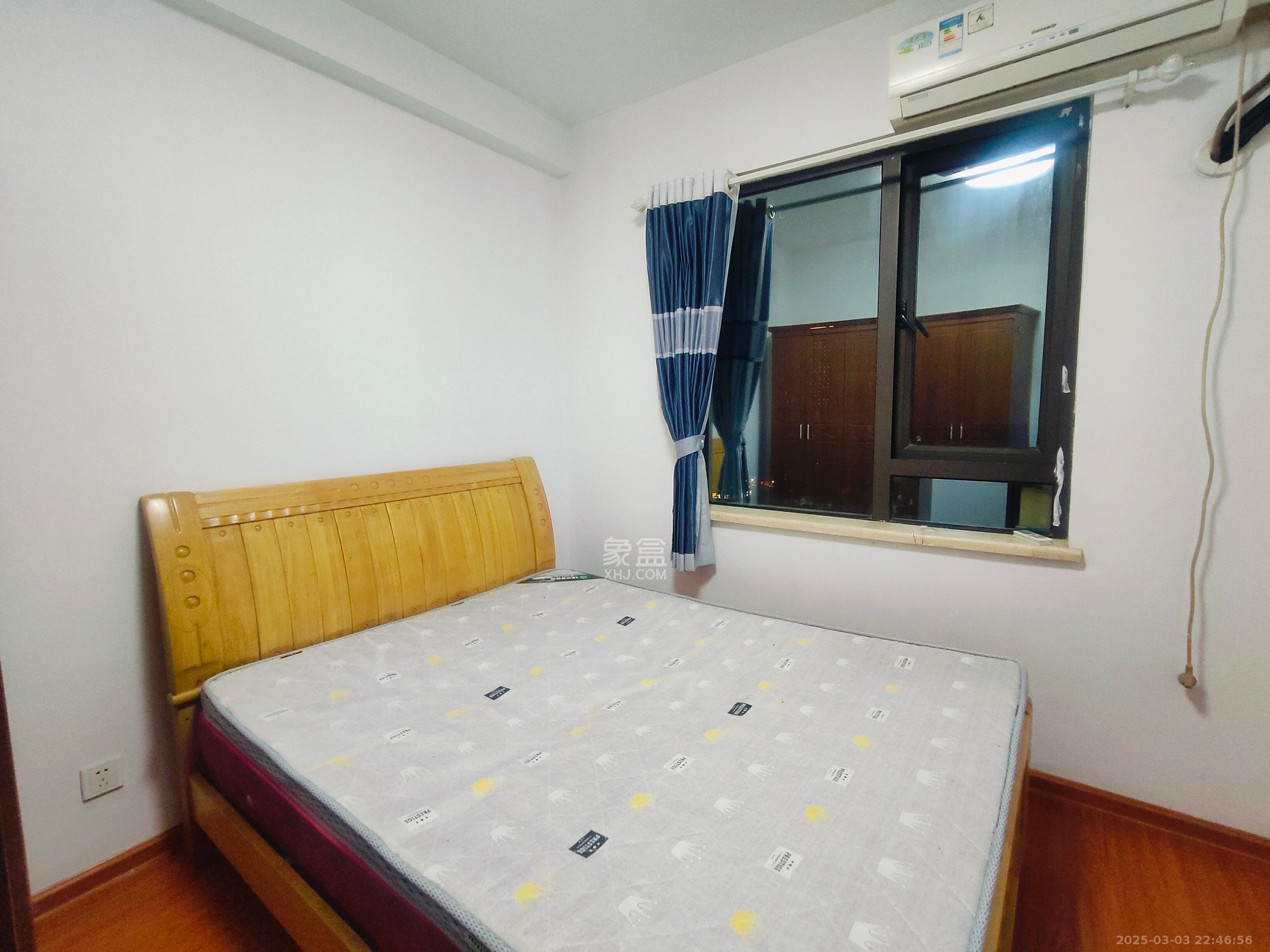 东岸梅园小区  3室2厅2卫   2400.00元/月室内图