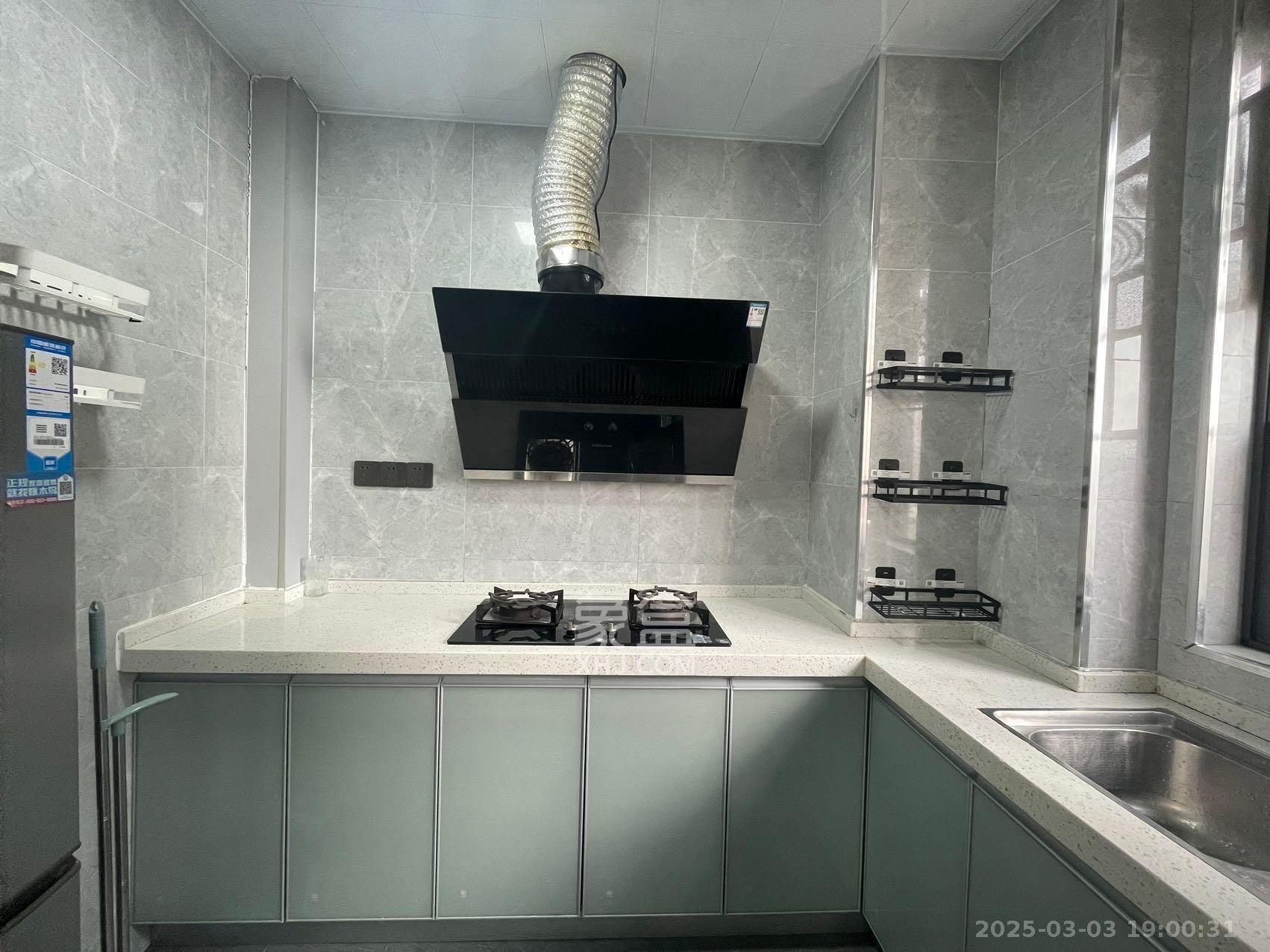 合能洋湖公馆 3室2厅2卫 2800.0元/月 合能洋湖公馆 3室2厅2卫 2800.0元/月室内图