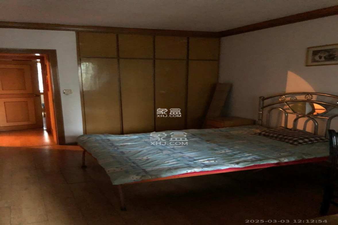 红花坡轻工设计院(轻安宿舍) 2室2厅1卫 1100.0元/月 红花坡轻工设计院(轻安宿舍) 2室2厅1卫 1100.0元/月室内图