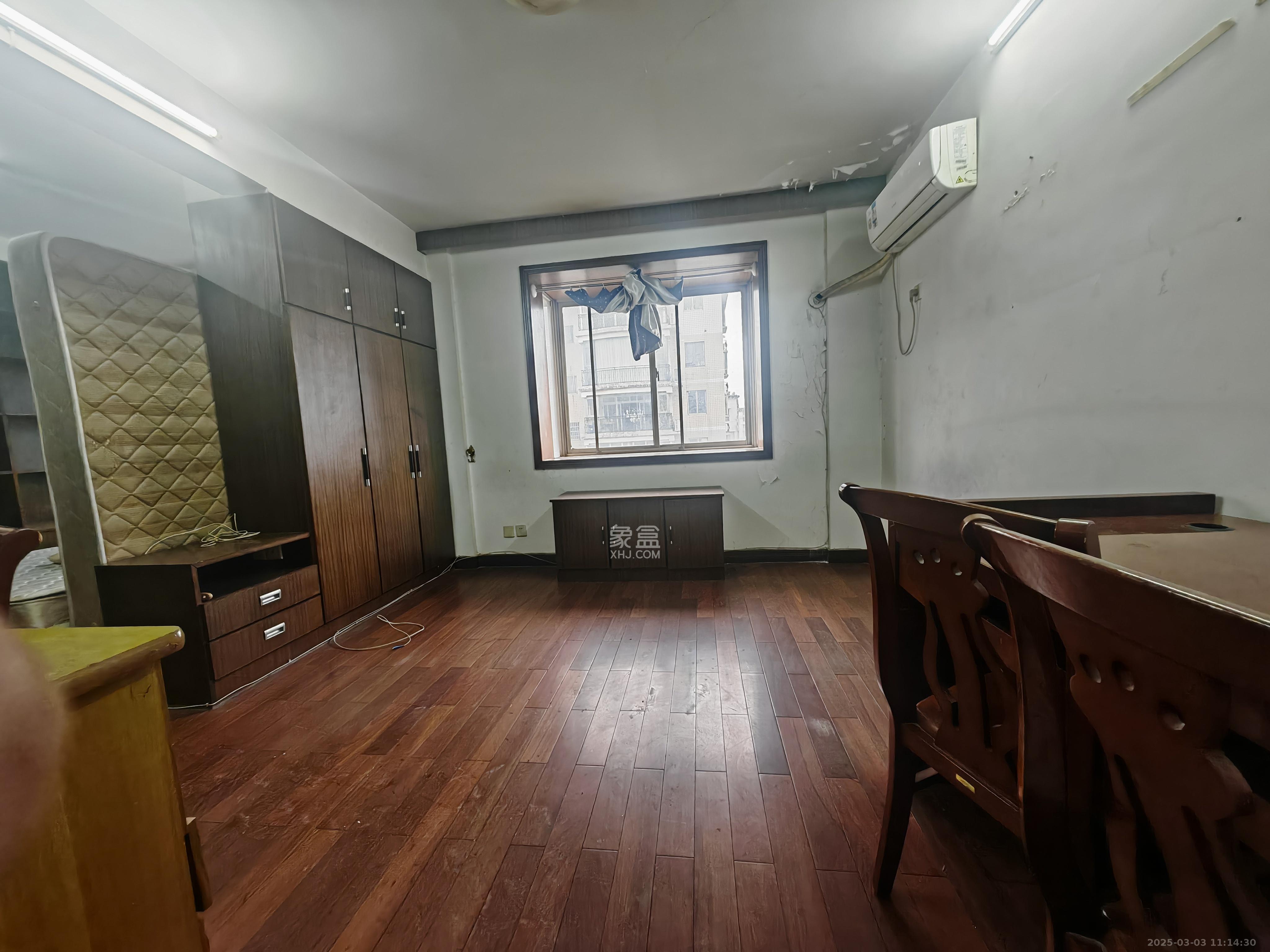 新家園  1室1廳1衛(wèi)   2100.00元/月室內(nèi)圖