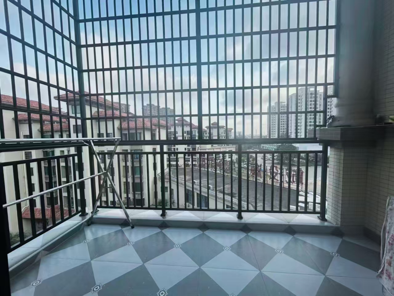 金岛海一方 3室2厅2卫 195.0万 金岛海一方 3室2厅2卫 195.0万室内图