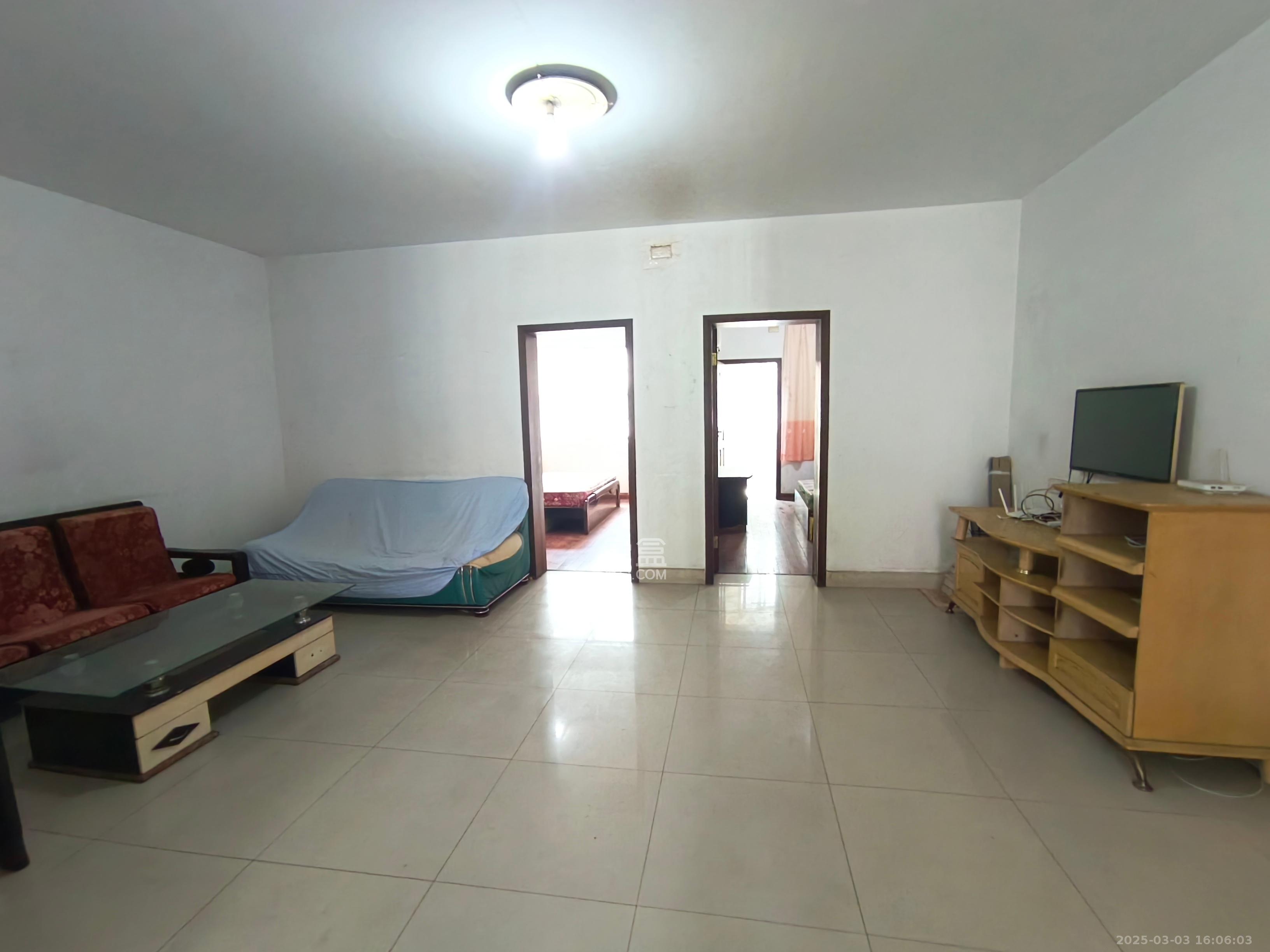 马王堆陶瓷建材新城 3室2厅1卫 2200.0元/月 马王堆陶瓷建材新城 3室2厅1卫 2200.0元/月室内图