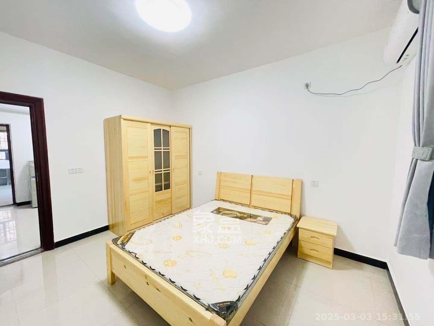 长沙市第二汽修制厂宿舍  1室1厅1卫   1000.00元/月