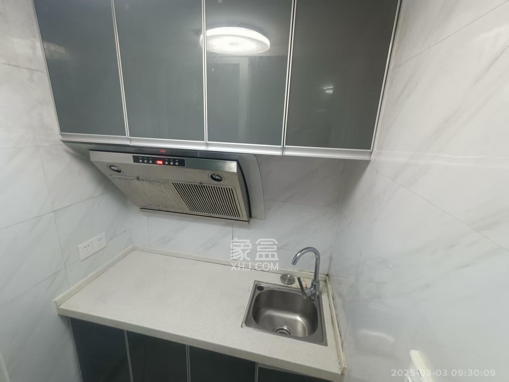 中山大厦（广阔大厦）  2室1厅1卫   2300.00元/月室内图