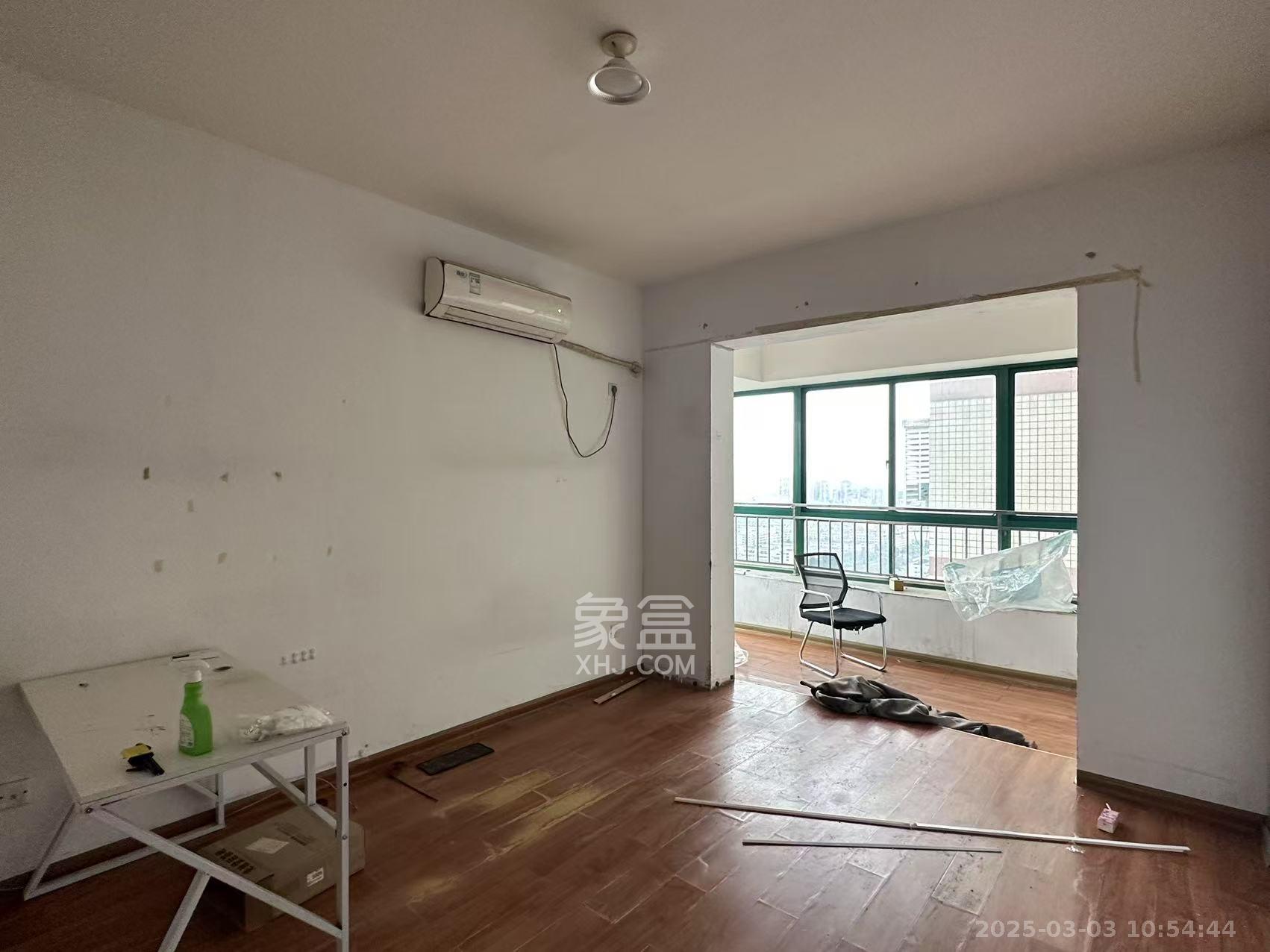 明城公寓 5室2厅2卫 2500.0元/月 明城公寓 5室2厅2卫 2500.0元/月室内图