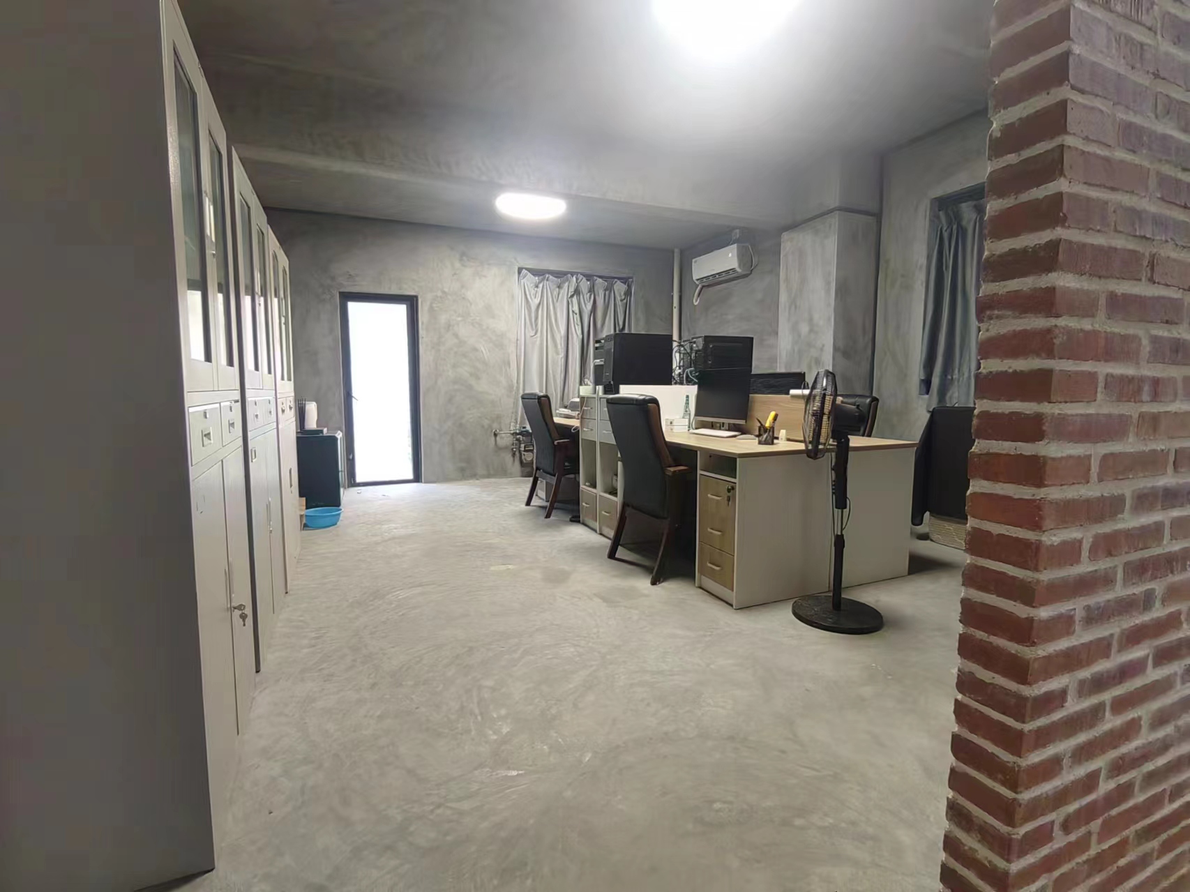 芒果树 6室3厅4卫 850.0万 芒果树 6室3厅4卫 850.0万客厅