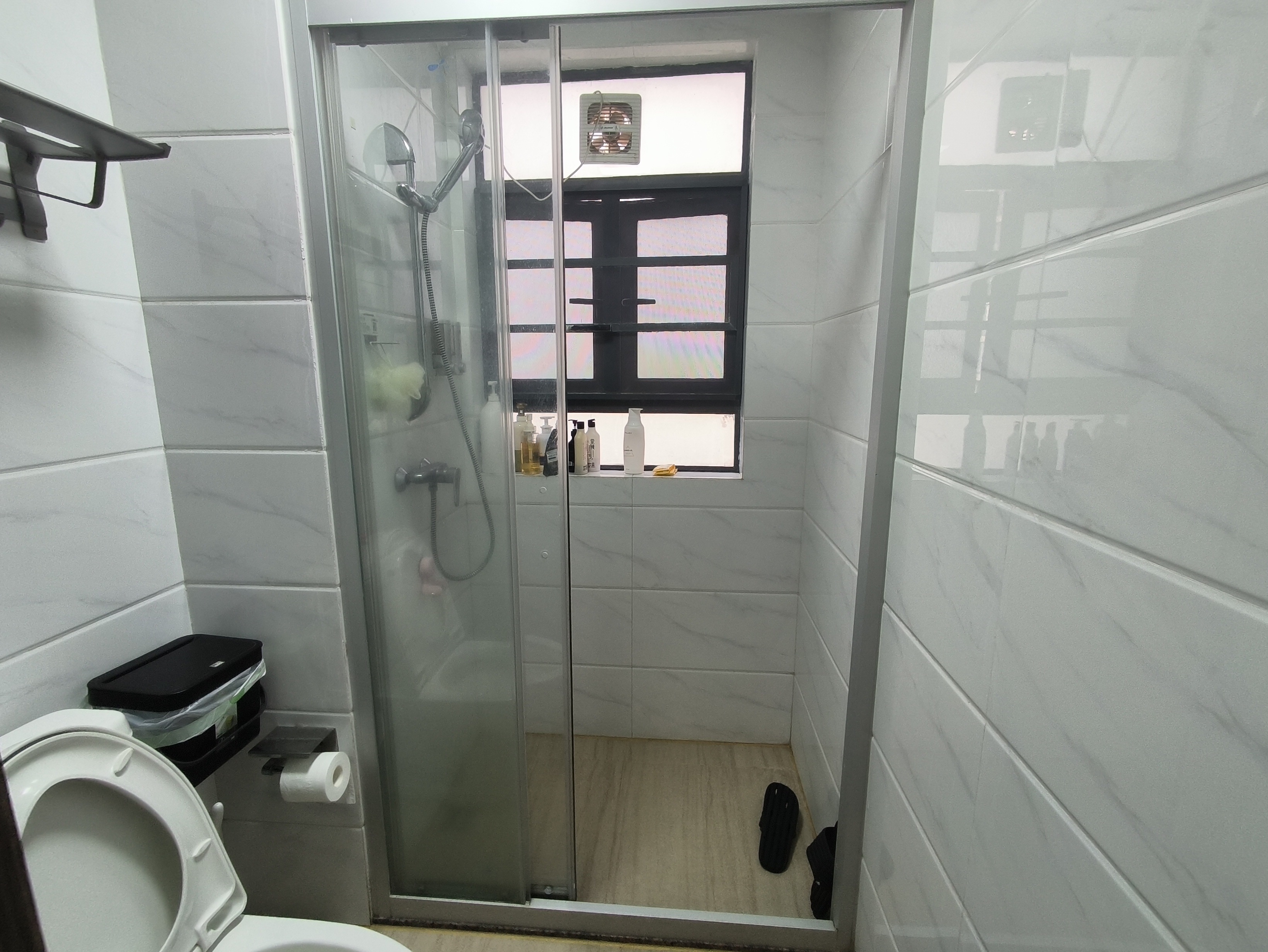 碧桂园一、二期(中央首府) 4室2厅2卫 205.0万 碧桂园一、二期(中央首府) 4室2厅2卫 205.0万客厅