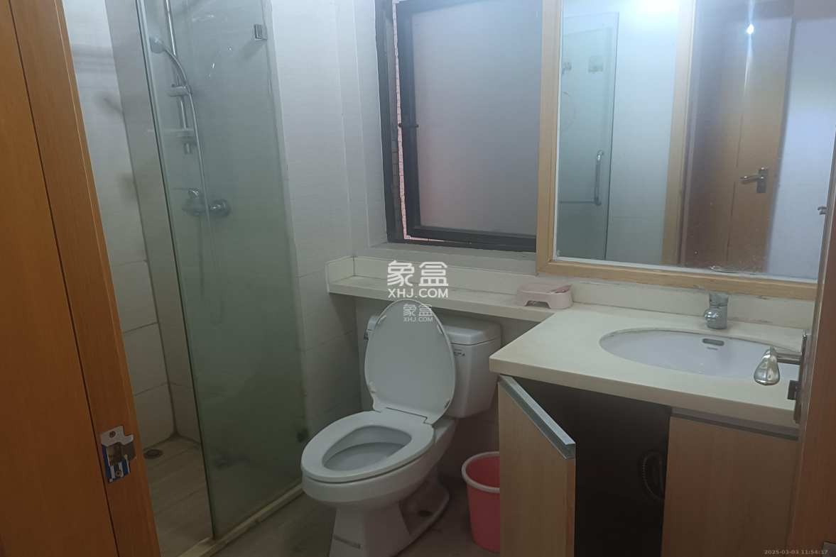 中海国际四期 3室2厅2卫 1800.0元/月 中海国际四期 3室2厅2卫 1800.0元/月室内图