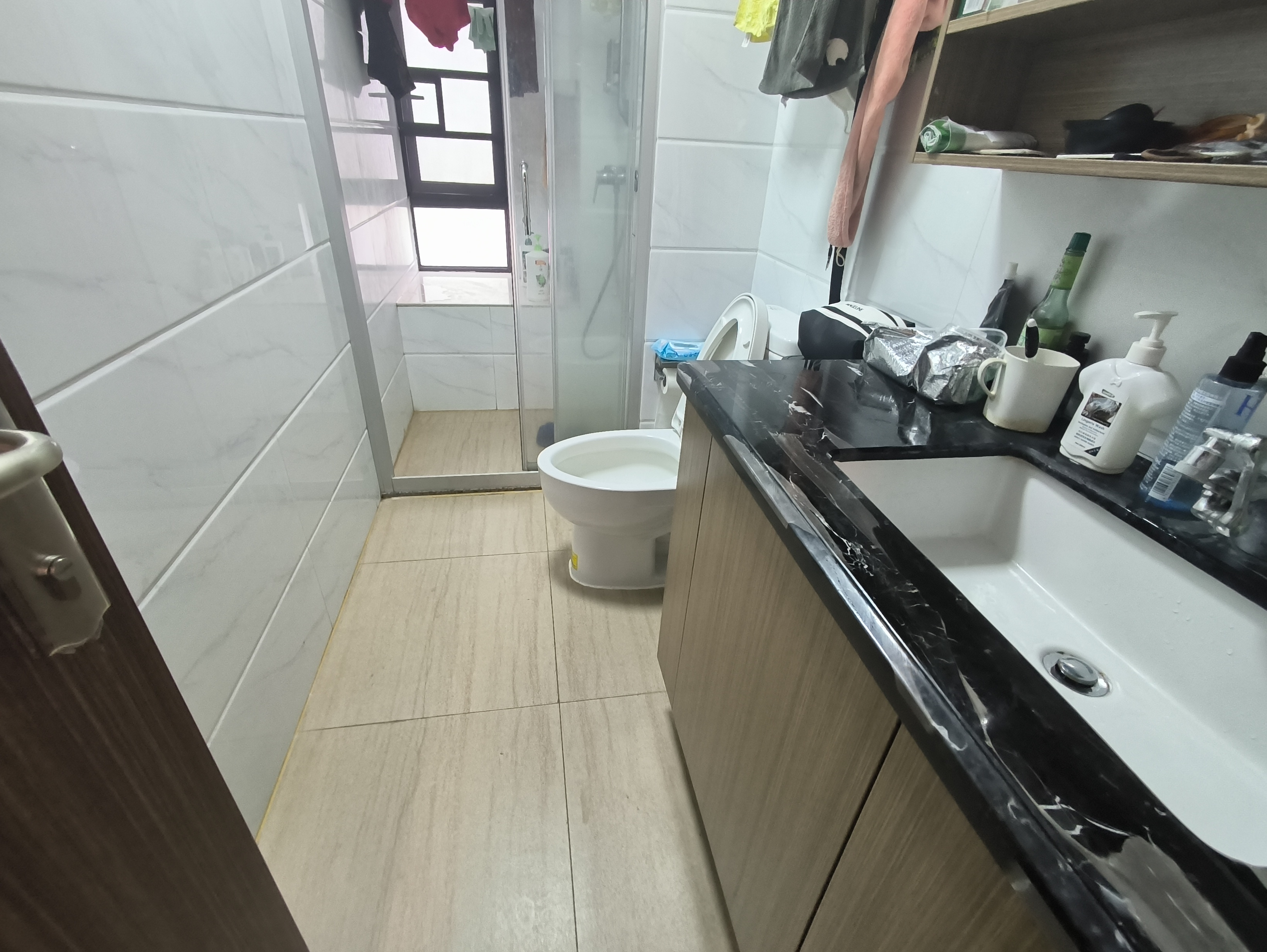 碧桂园一、二期(中央首府) 4室2厅2卫 205.0万 碧桂园一、二期(中央首府) 4室2厅2卫 205.0万客厅