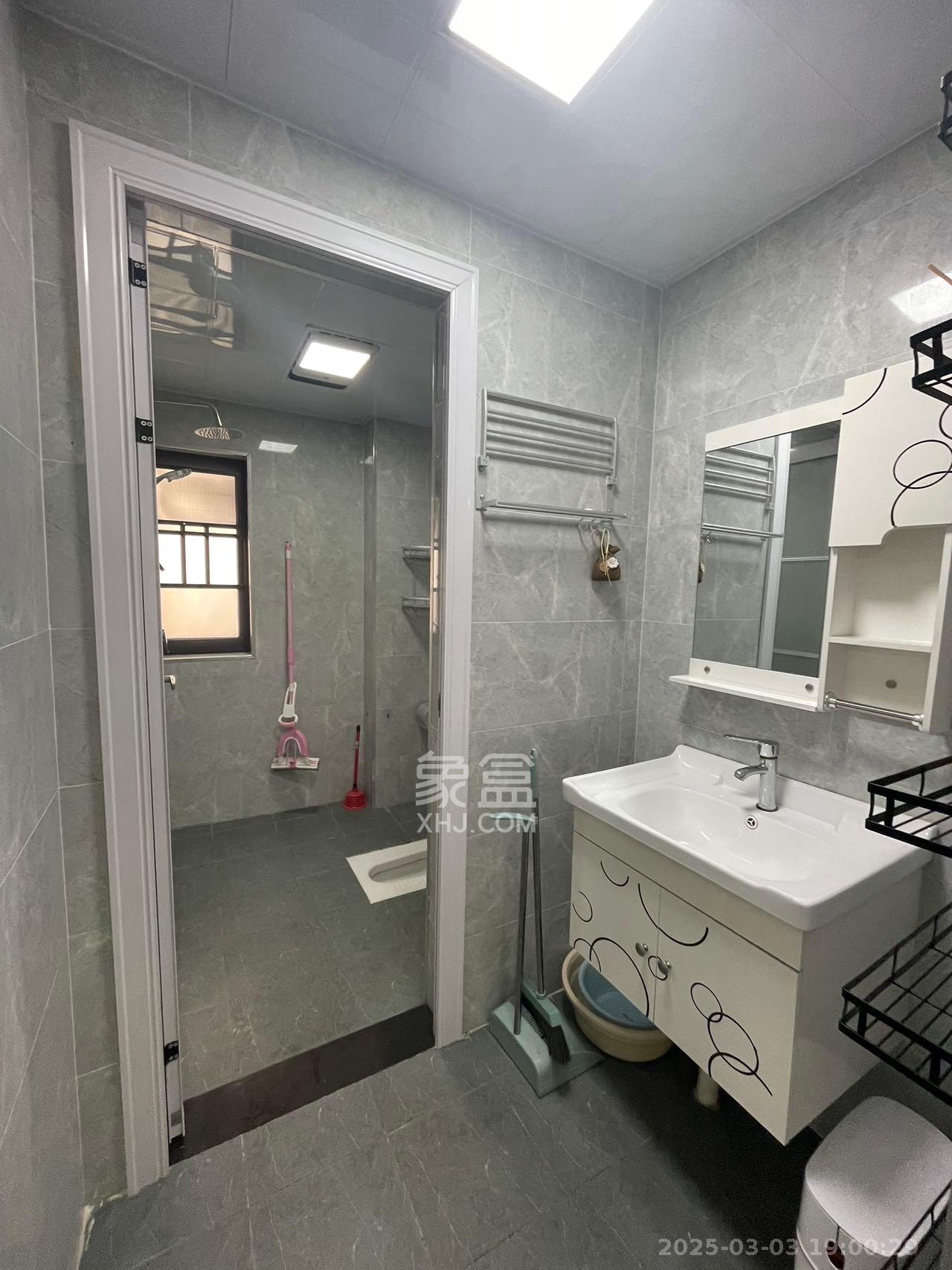 合能洋湖公馆 3室2厅2卫 2800.0元/月 合能洋湖公馆 3室2厅2卫 2800.0元/月室内图