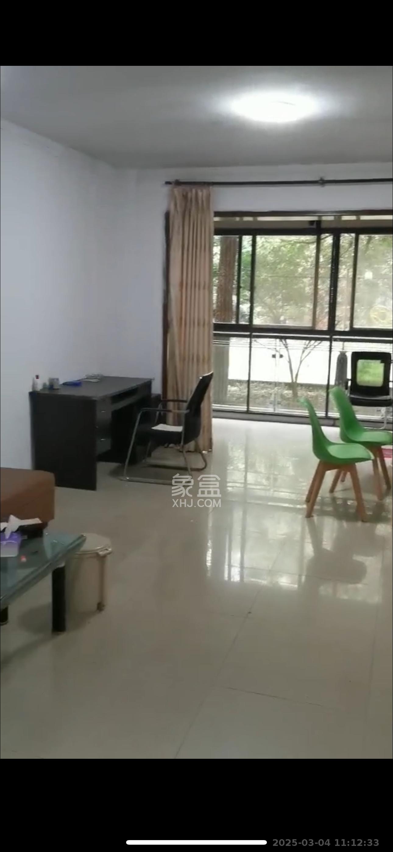 城市森林  2室2厅1卫    2300.0元/月 城市森林  2室2厅1卫    2300.0元/月