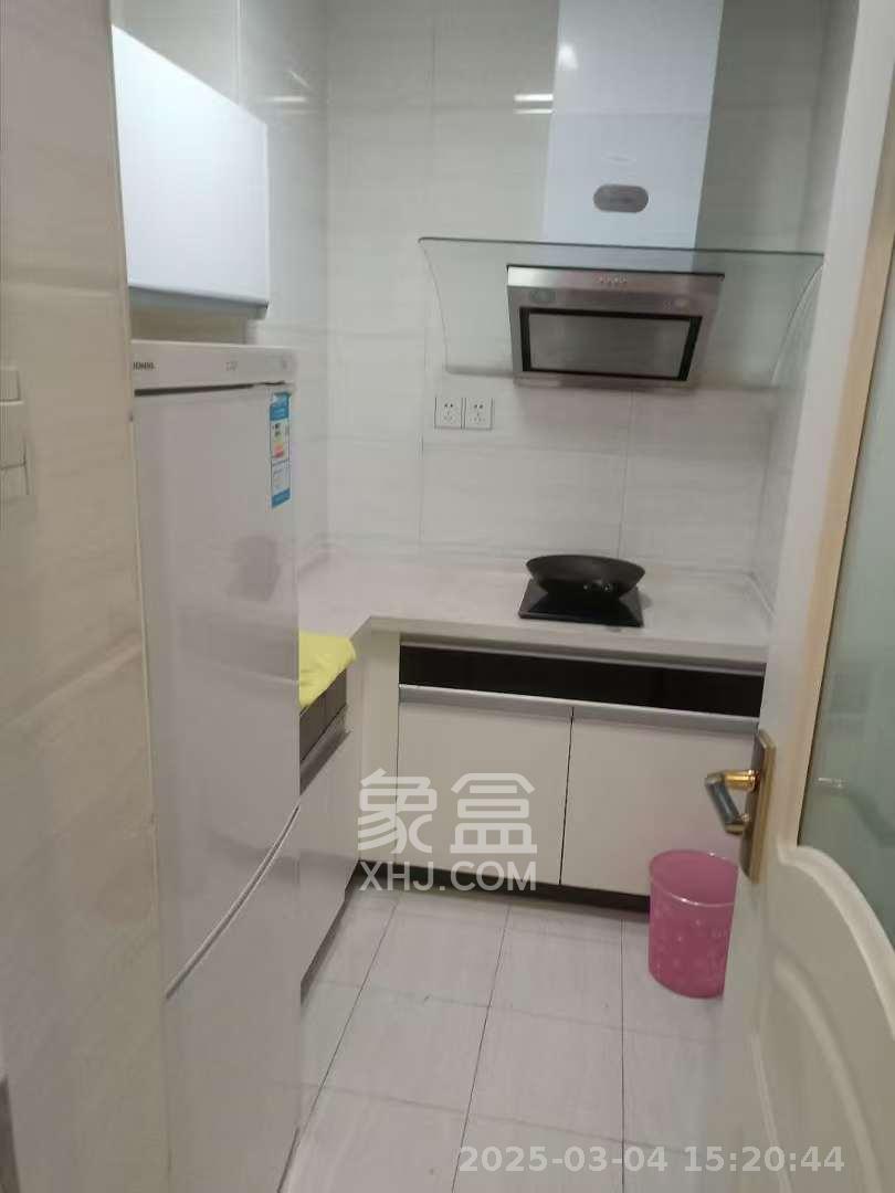 壹号公馆  1室1厅1卫    2400.0元/月 壹号公馆  1室1厅1卫    2400.0元/月室内图