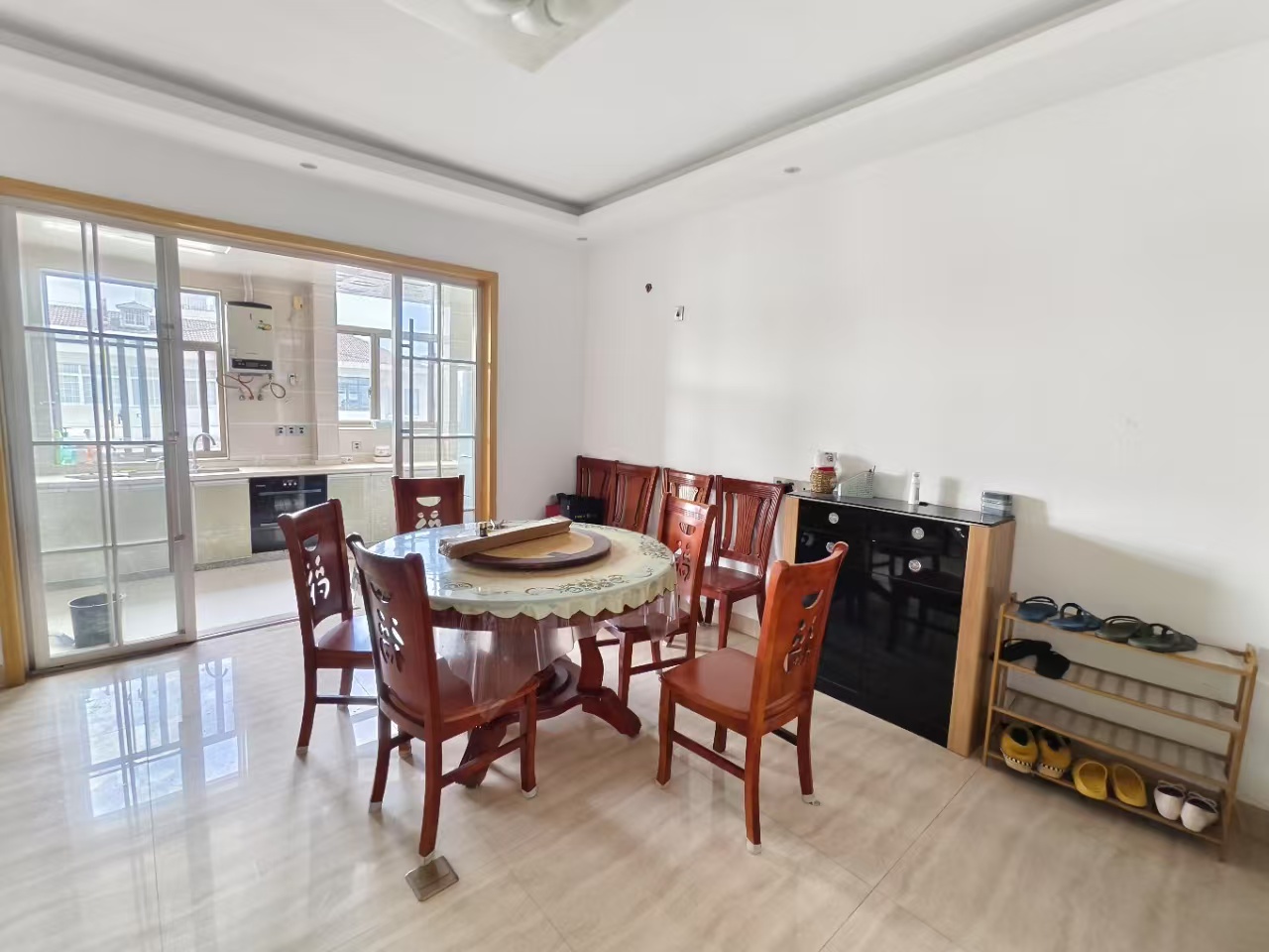 中电怡和苑 4室2厅2卫 1600.0元/月 中电怡和苑 4室2厅2卫 1600.0元/月室内图