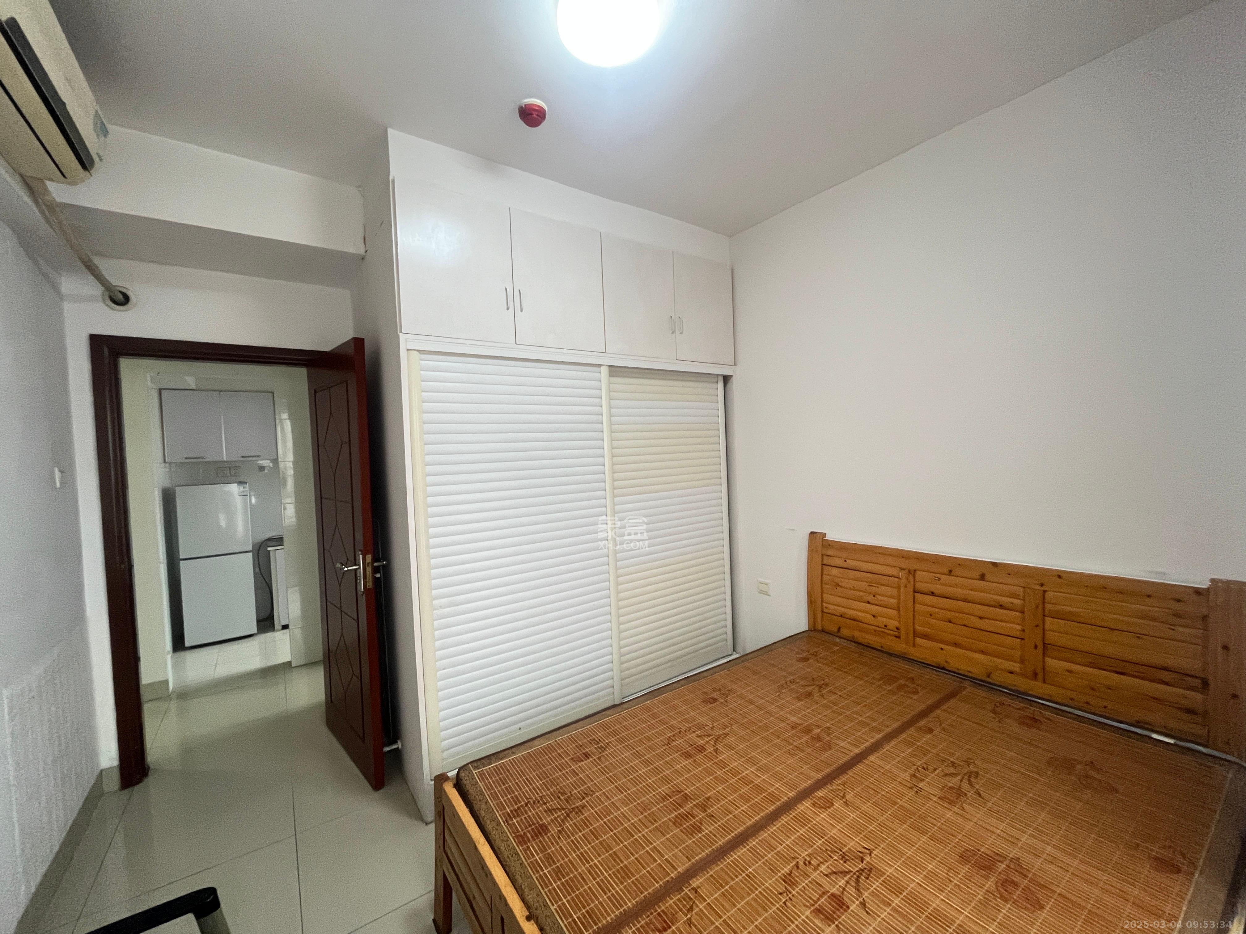 上海城小区  2室1厅1卫   1450.00元/月室内图