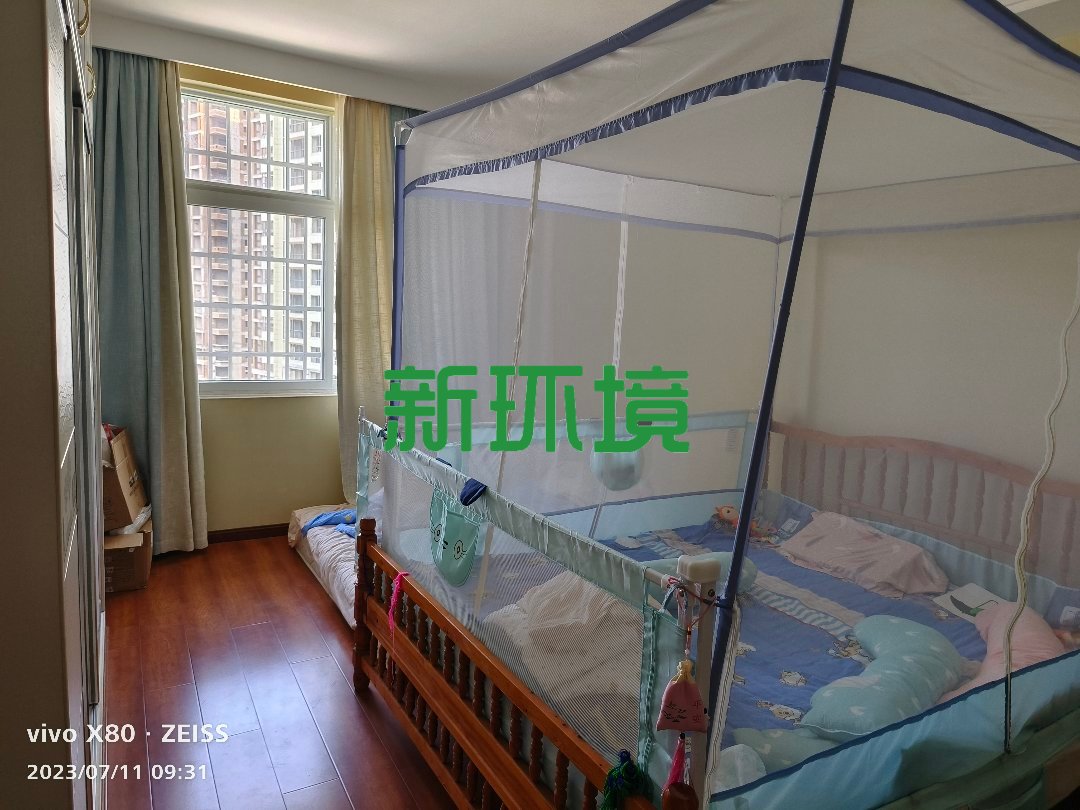 天健佳苑  4室2厅2卫   68.00万客厅