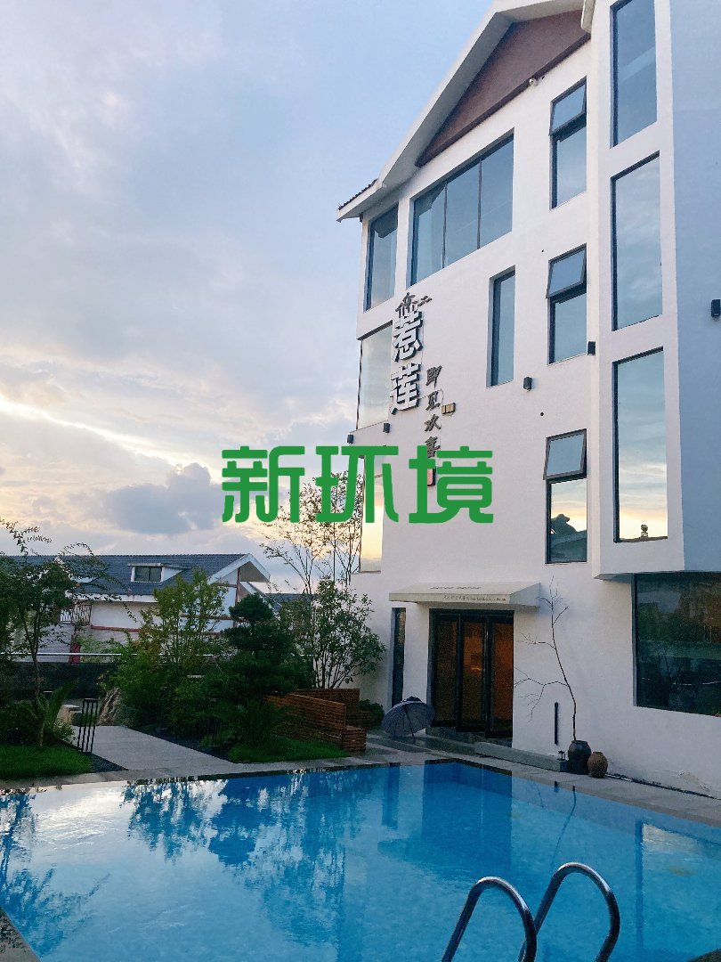 半山丽墅  6室2厅4卫   550.00万客厅