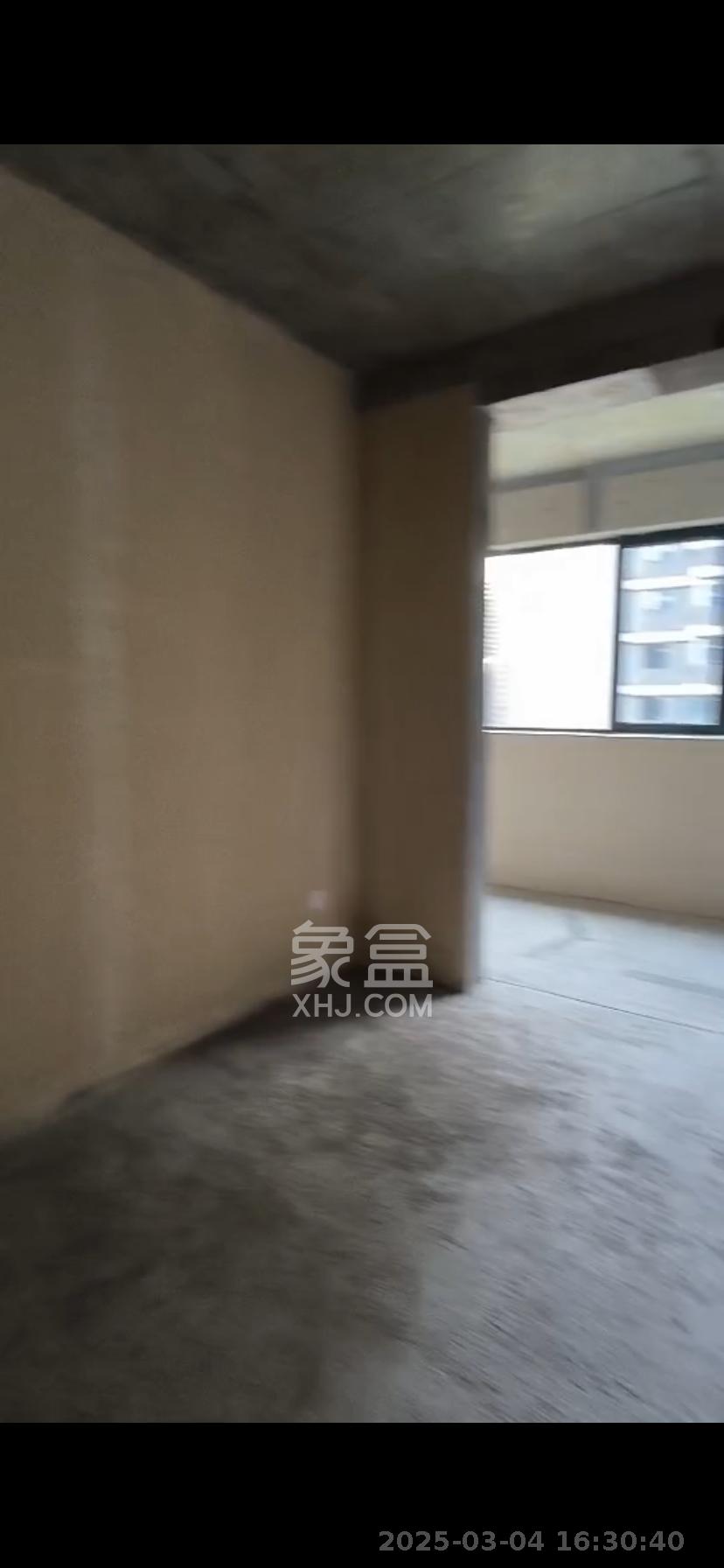 楚天中苑  3室2厅1卫   2300.00元/月室内图