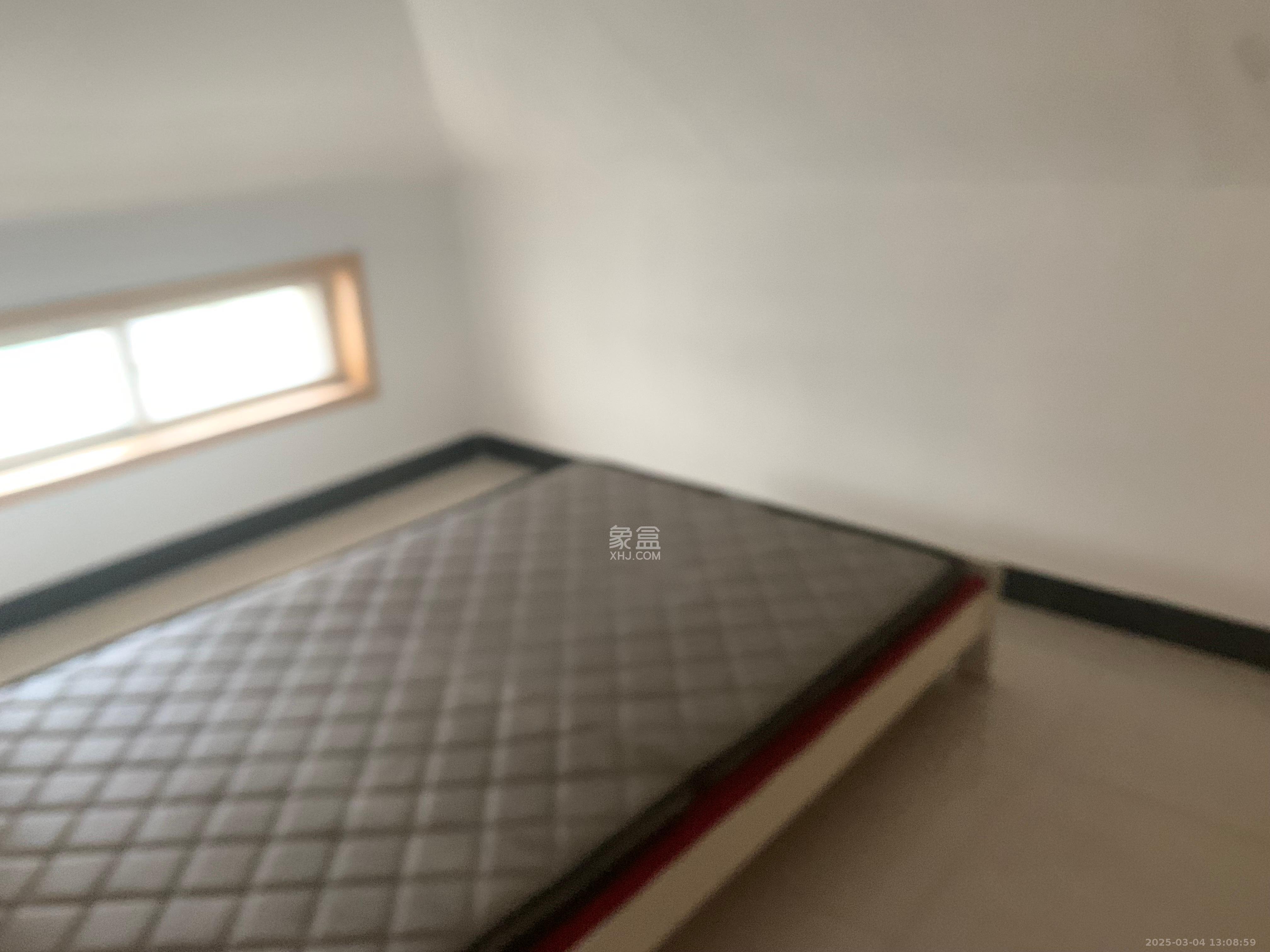 麓谷锦和园 5室2厅2卫 1500.0元/月 麓谷锦和园 5室2厅2卫 1500.0元/月室内图