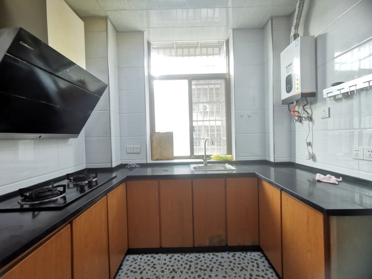 姚家湾刘家大屋小区  2室2厅1卫   1200.00元/月室内图