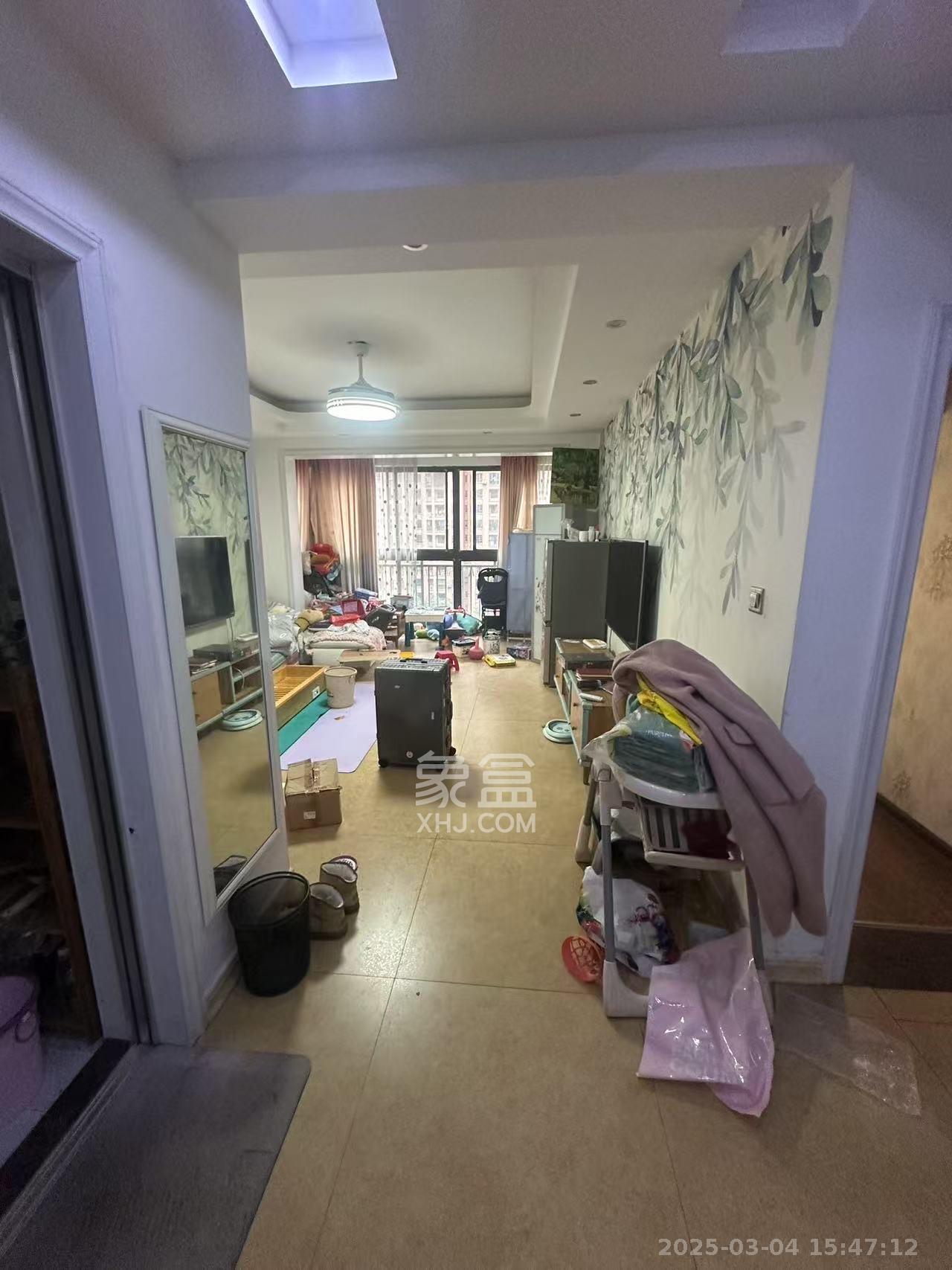 三一街区 3室2厅1卫 2400.0元/月 三一街区 3室2厅1卫 2400.0元/月室内图