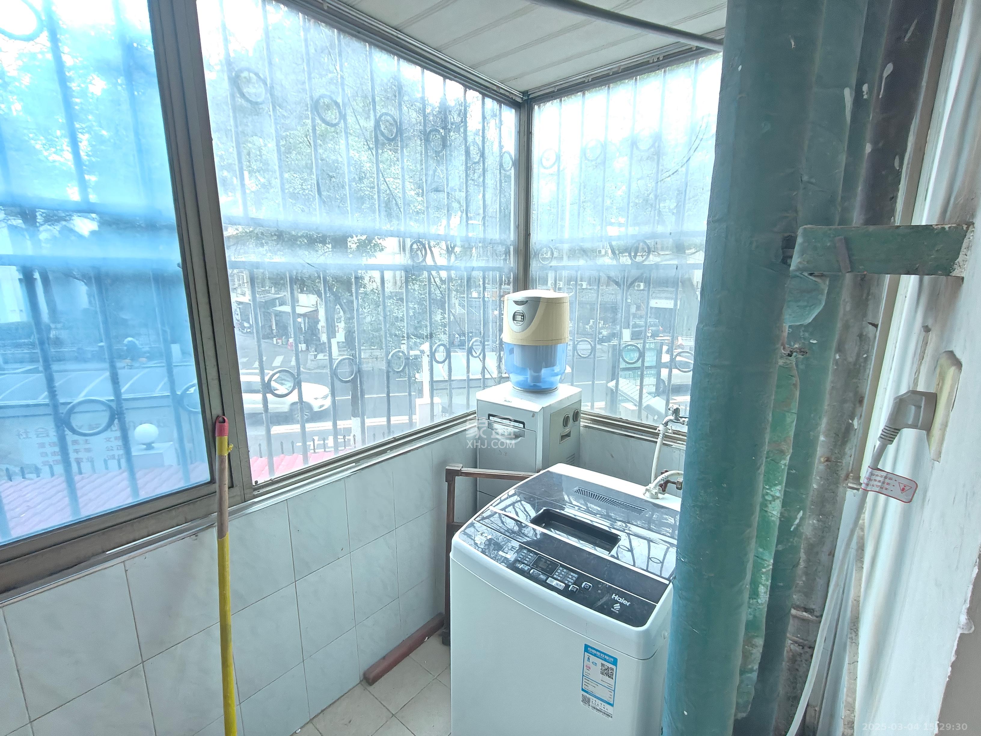 长沙市自来水公司住宅小区(白沙路119号) 2室1厅1卫 2100.0元/月 长沙市自来水公司住宅小区(白沙路119号) 2室1厅1卫 2100.0元/月室内图