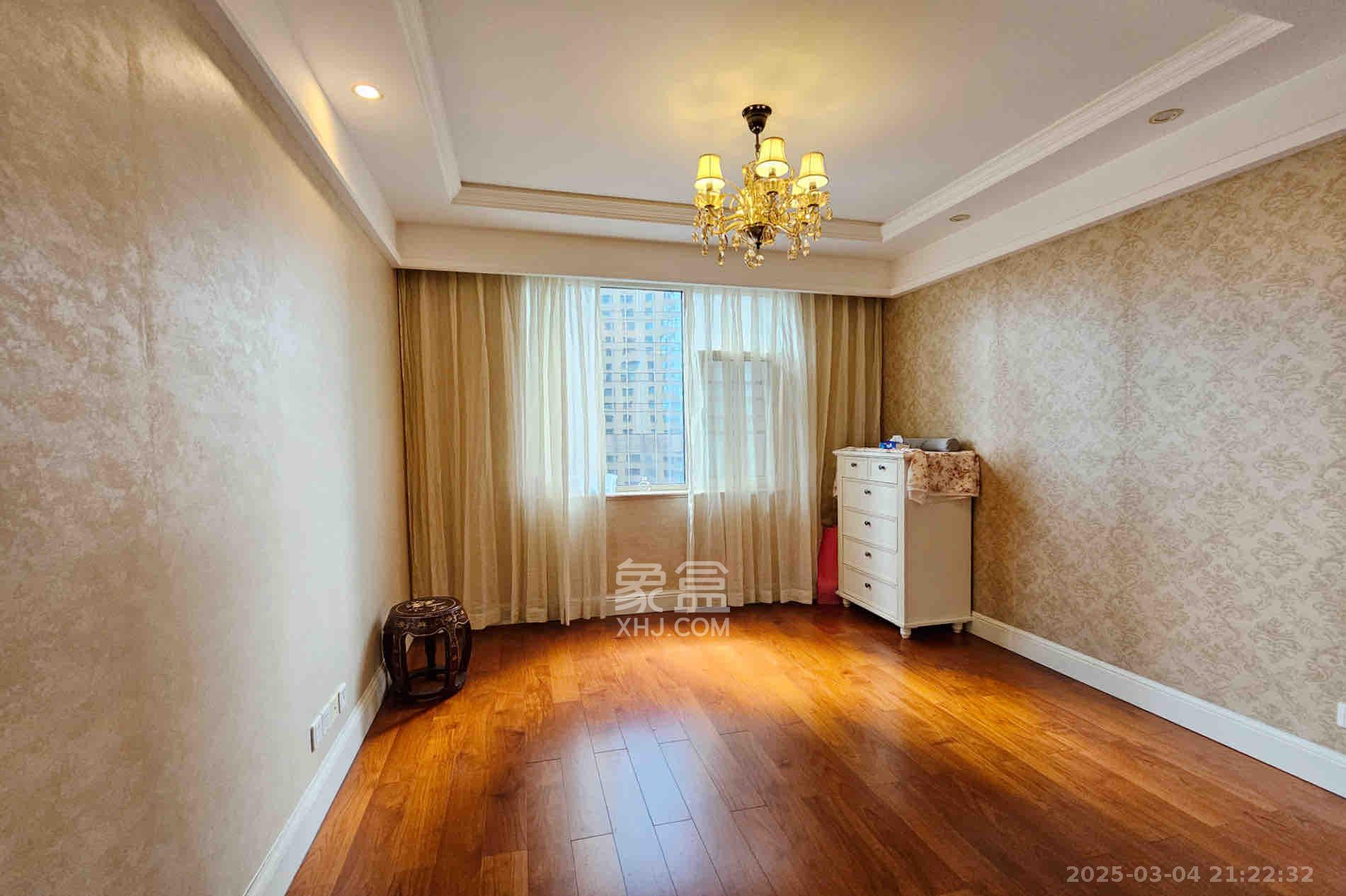 运达中央广场一、二期 7室3厅6卫 38000.0元/月 运达中央广场一、二期 7室3厅6卫 38000.0元/月室内图