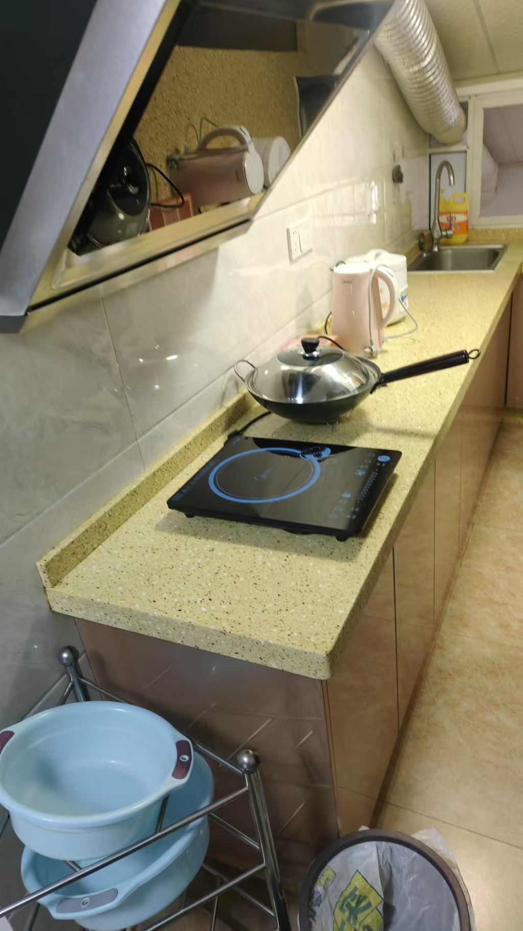 竹山社区  1室1厅1卫    500.0元/月 竹山社区  1室1厅1卫    500.0元/月室内图