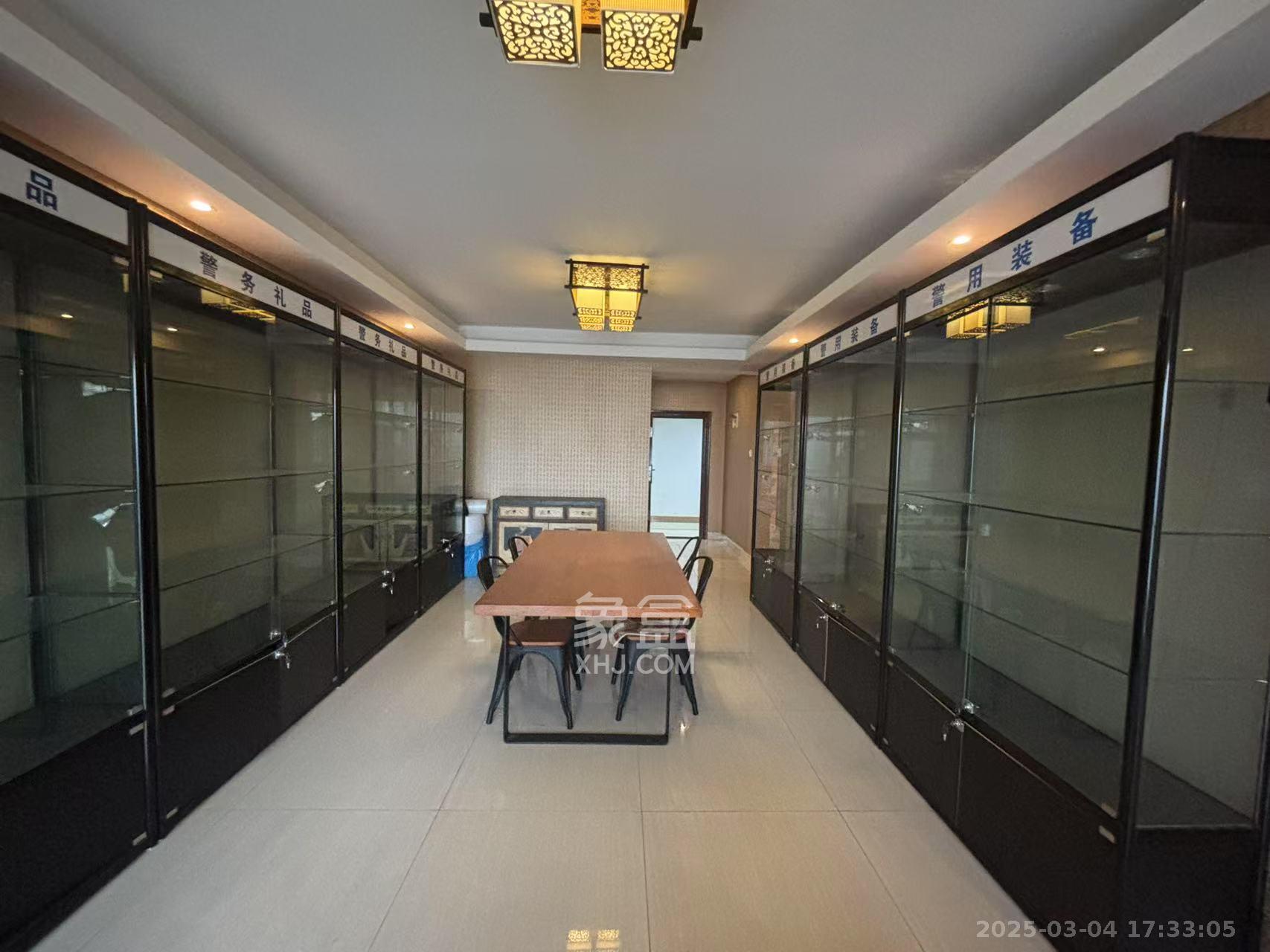 人瑞潇湘国际 1室1厅1卫 2500.0元/月 人瑞潇湘国际 1室1厅1卫 2500.0元/月室内图