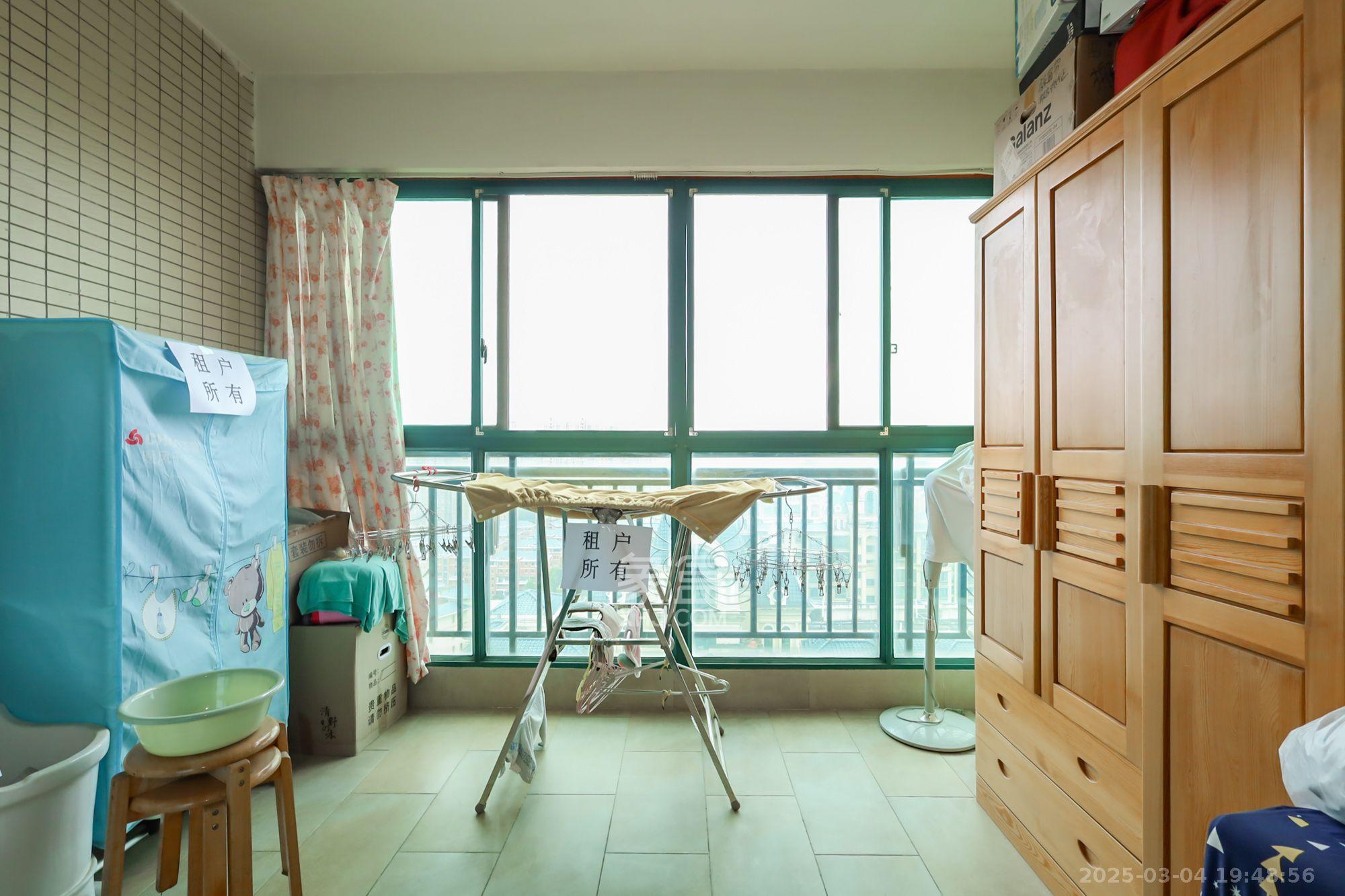 恒大华府  2室2厅1卫    2200.0元/月 恒大华府  2室2厅1卫    2200.0元/月室内图