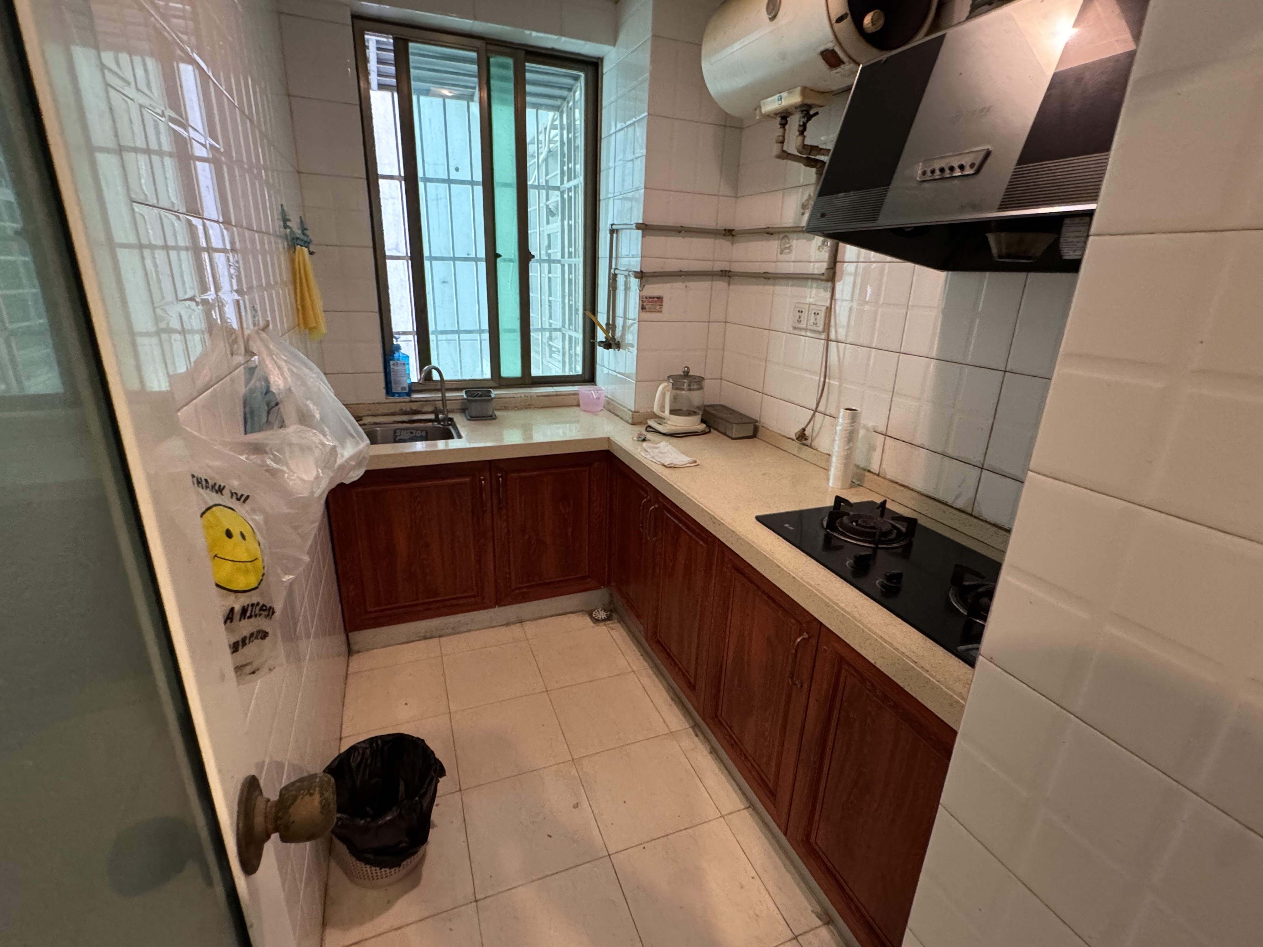 华贸大厦(华贸花苑) 2室2厅1卫 95.0万 华贸大厦(华贸花苑) 2室2厅1卫 95.0万客厅