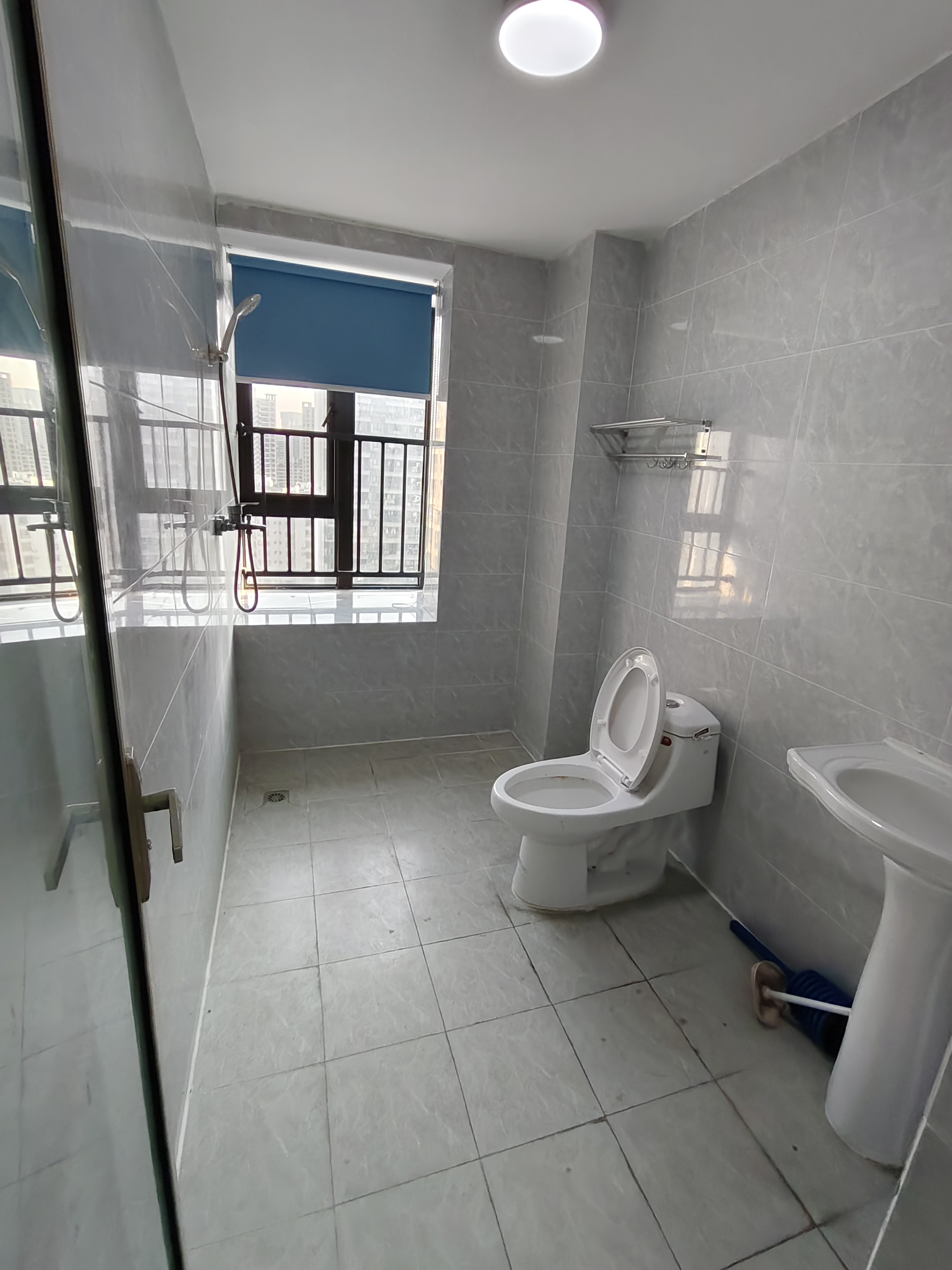 坡博家园三区 4室2厅2卫 3200.0元/月 坡博家园三区 4室2厅2卫 3200.0元/月室内图