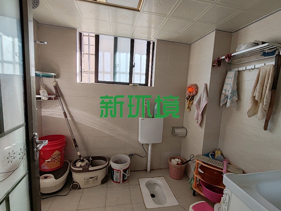 大庸王府  4室2厅2卫   85.00万客厅