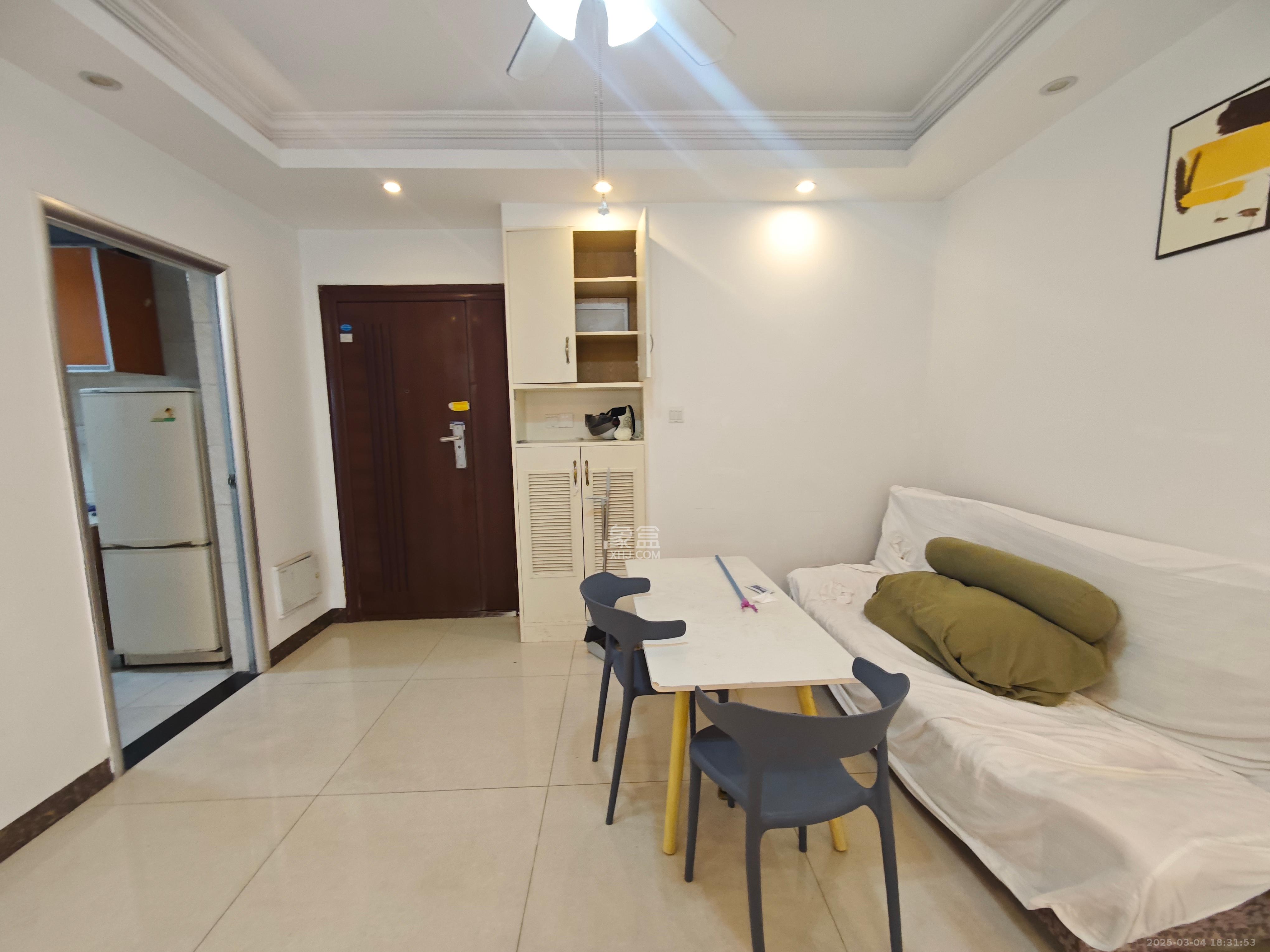 美利新世界  2室2厅1卫    2000.0元/月 美利新世界  2室2厅1卫    2000.0元/月室内图