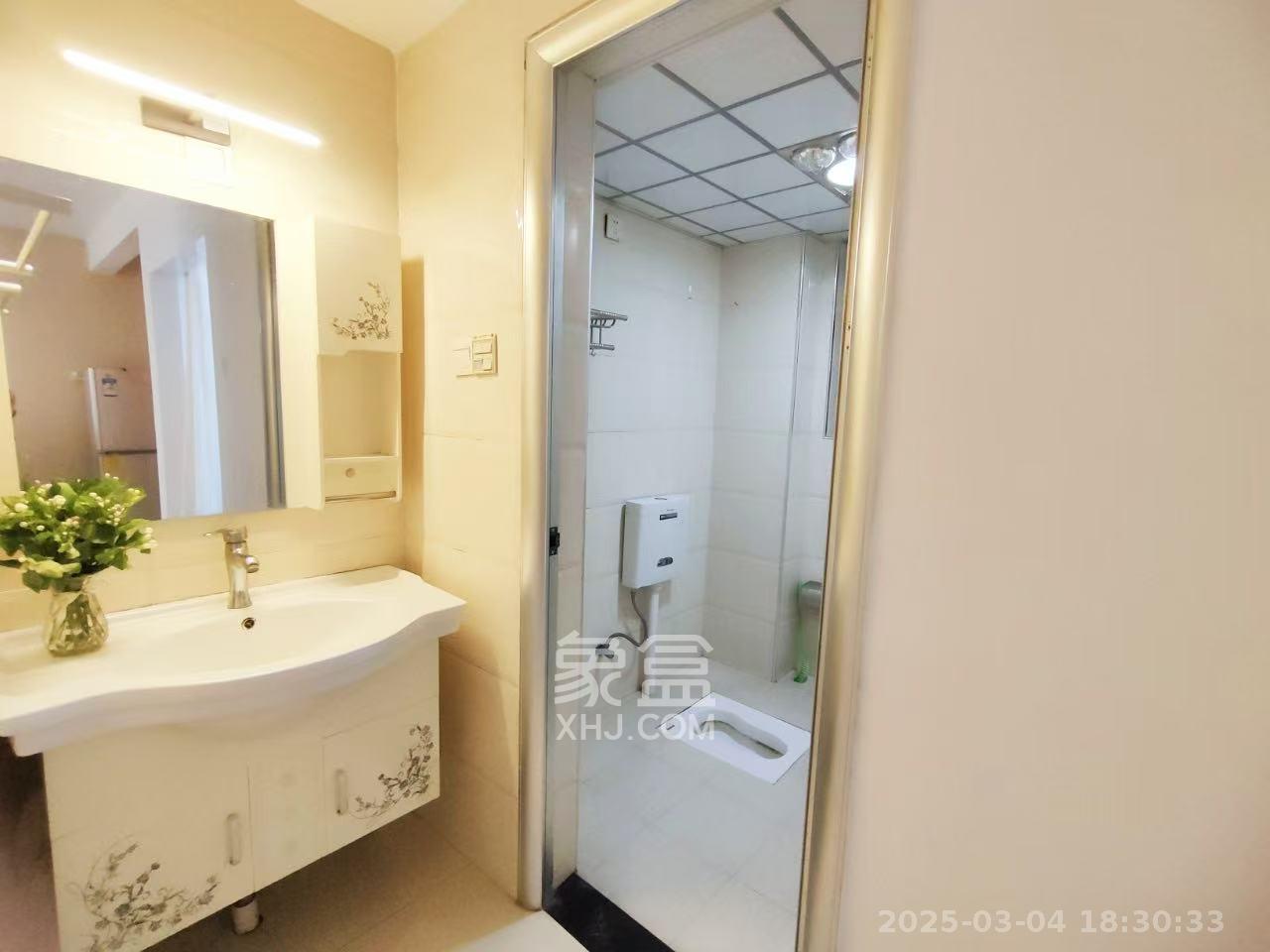 凯通国际城(凯通朝庭) 2室2厅1卫 3780.0元/月 凯通国际城(凯通朝庭) 2室2厅1卫 3780.0元/月室内图