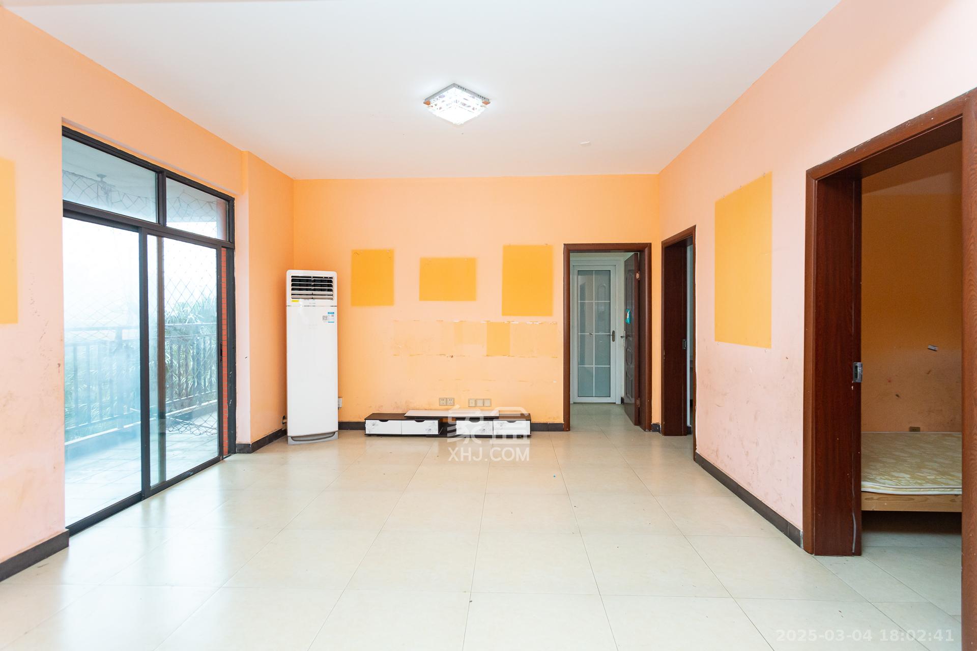 浩龙音乐界 3室2厅1卫 1800.0元/月 浩龙音乐界 3室2厅1卫 1800.0元/月室内图