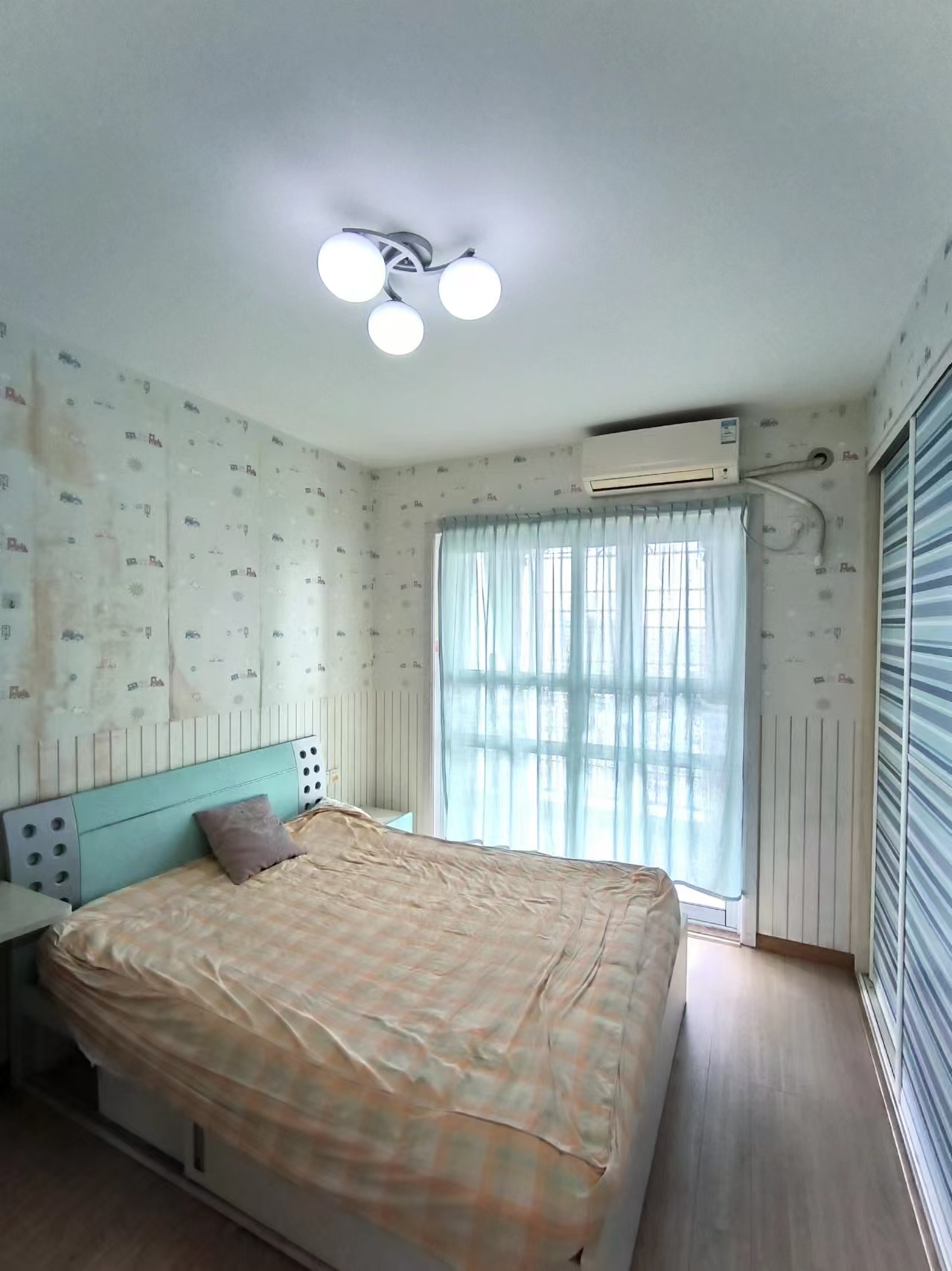 中房阳光远景  3室0厅0卫   2000.00元/月室内图