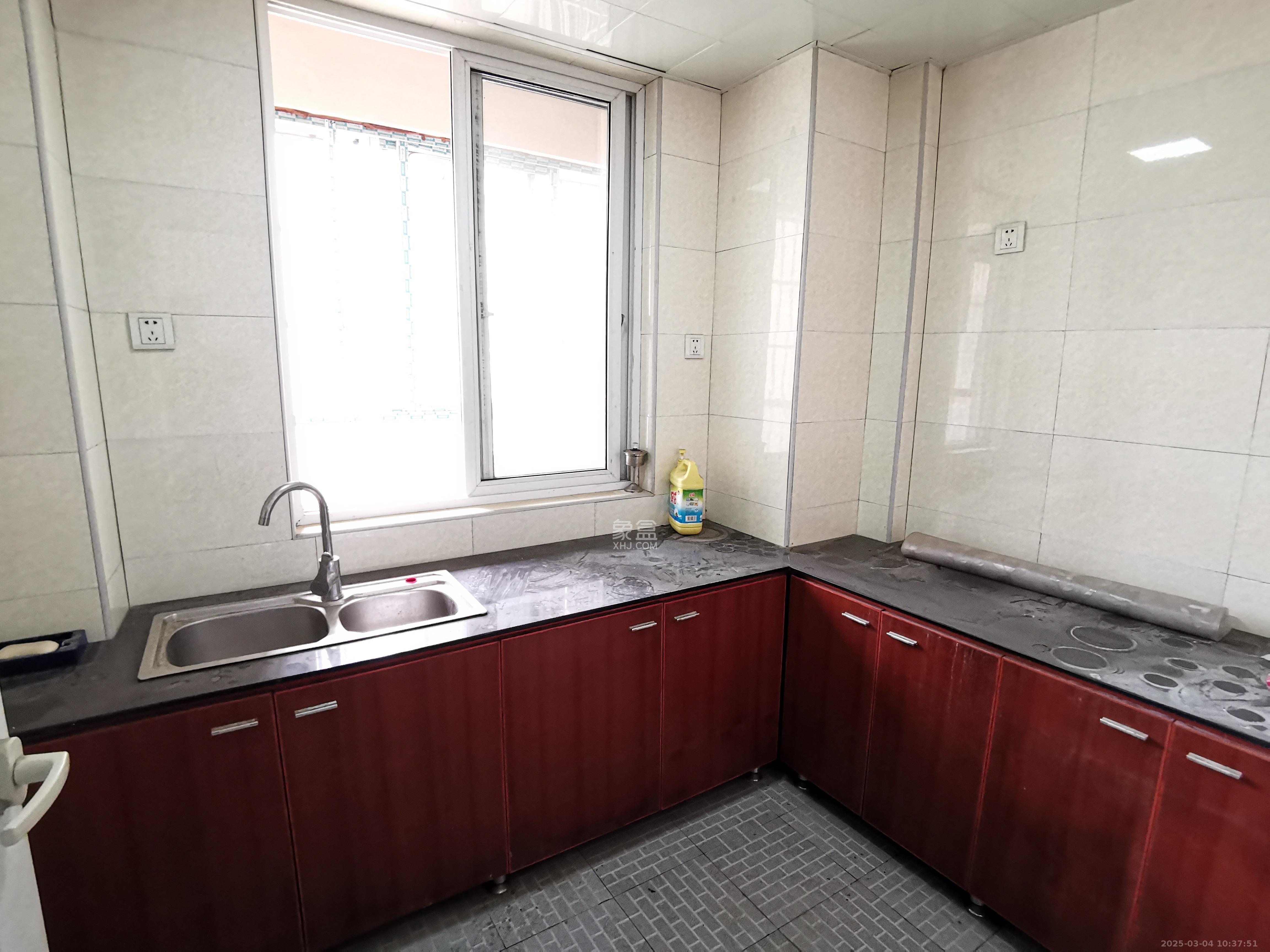 上河国际C区 3室2厅1卫 2300.0元/月 上河国际C区 3室2厅1卫 2300.0元/月室内图