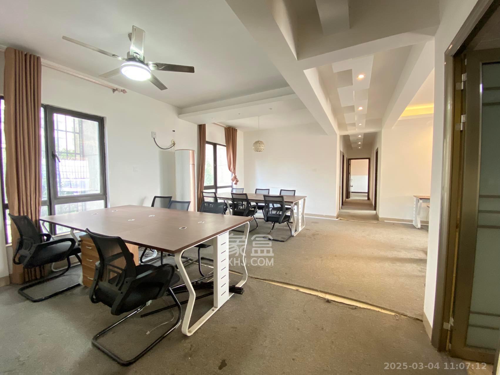 达美D6区 4室2厅3卫 4800.0元/月 达美D6区 4室2厅3卫 4800.0元/月室内图