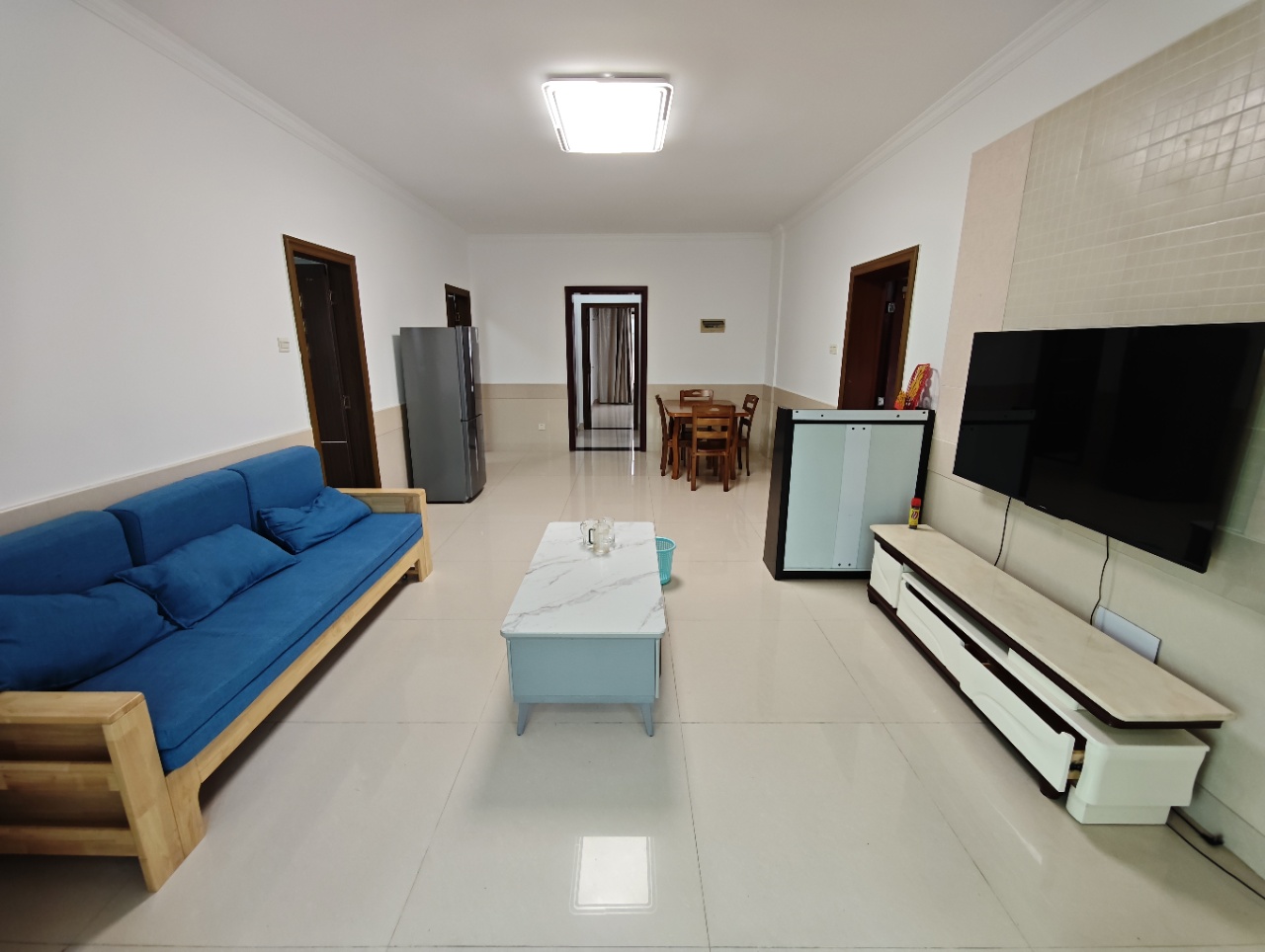 海市盛楼 3室2厅1卫 2600.0元/月 海市盛楼 3室2厅1卫 2600.0元/月室内图