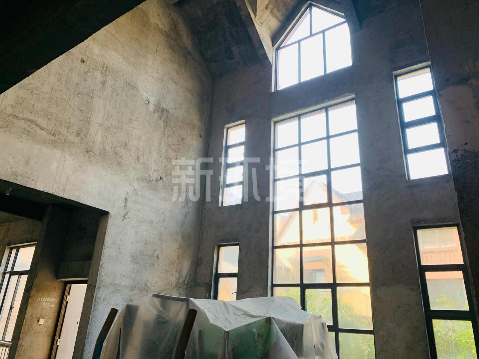 天门壹号 6室2厅2卫 338.0万 天门壹号 6室2厅2卫 338.0万客厅