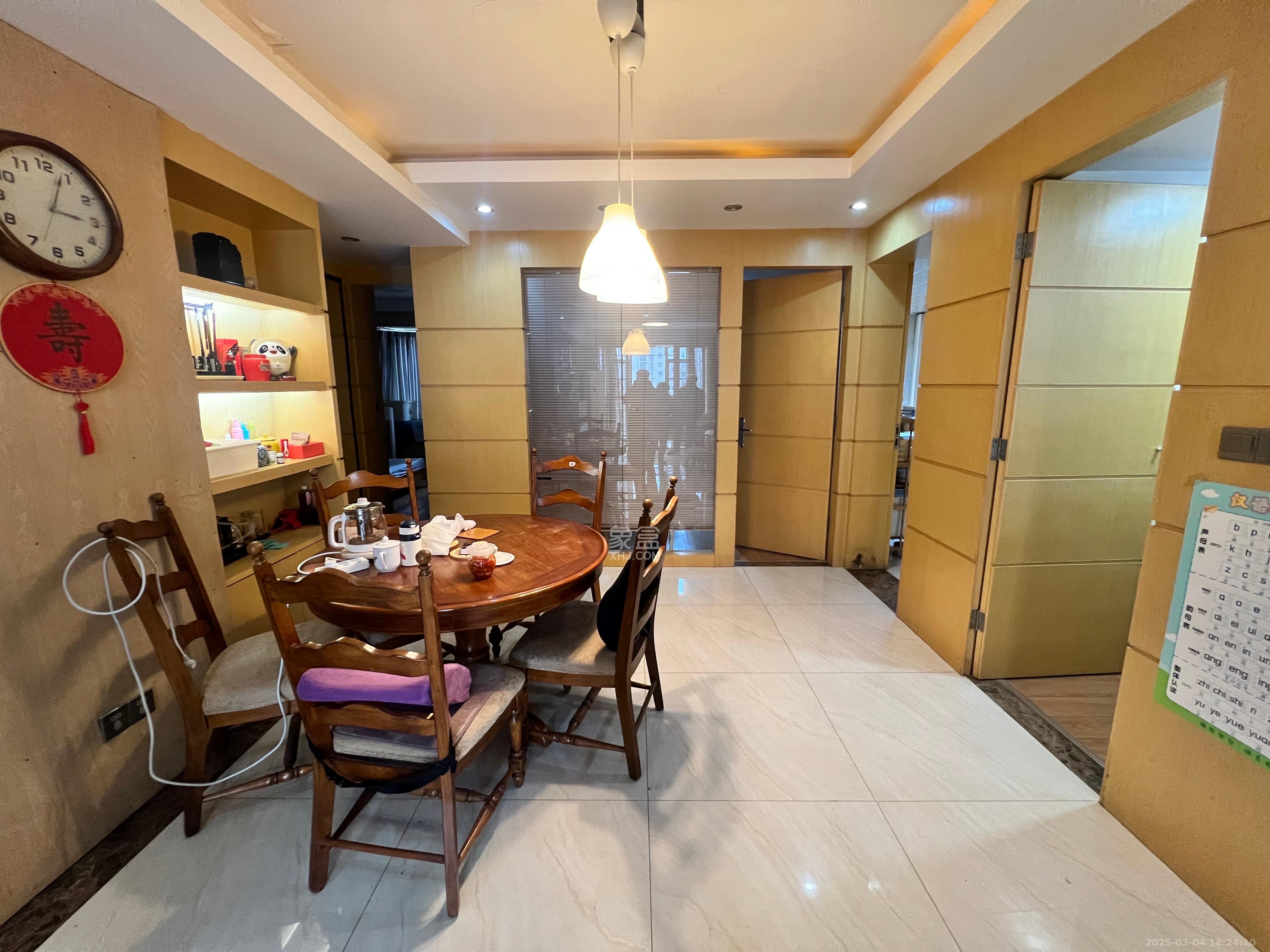 富兴嘉城(富兴汇中央) 4室2厅1卫 3500.0元/月 富兴嘉城(富兴汇中央) 4室2厅1卫 3500.0元/月室内图