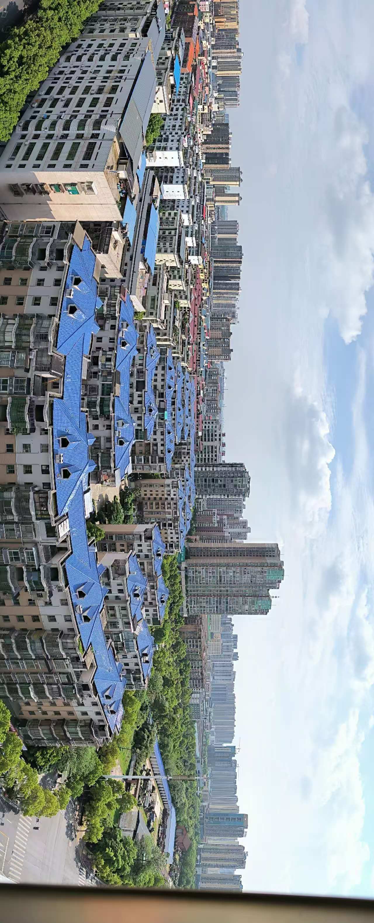 中房阳光远景  3室0厅2卫   59.80万客厅