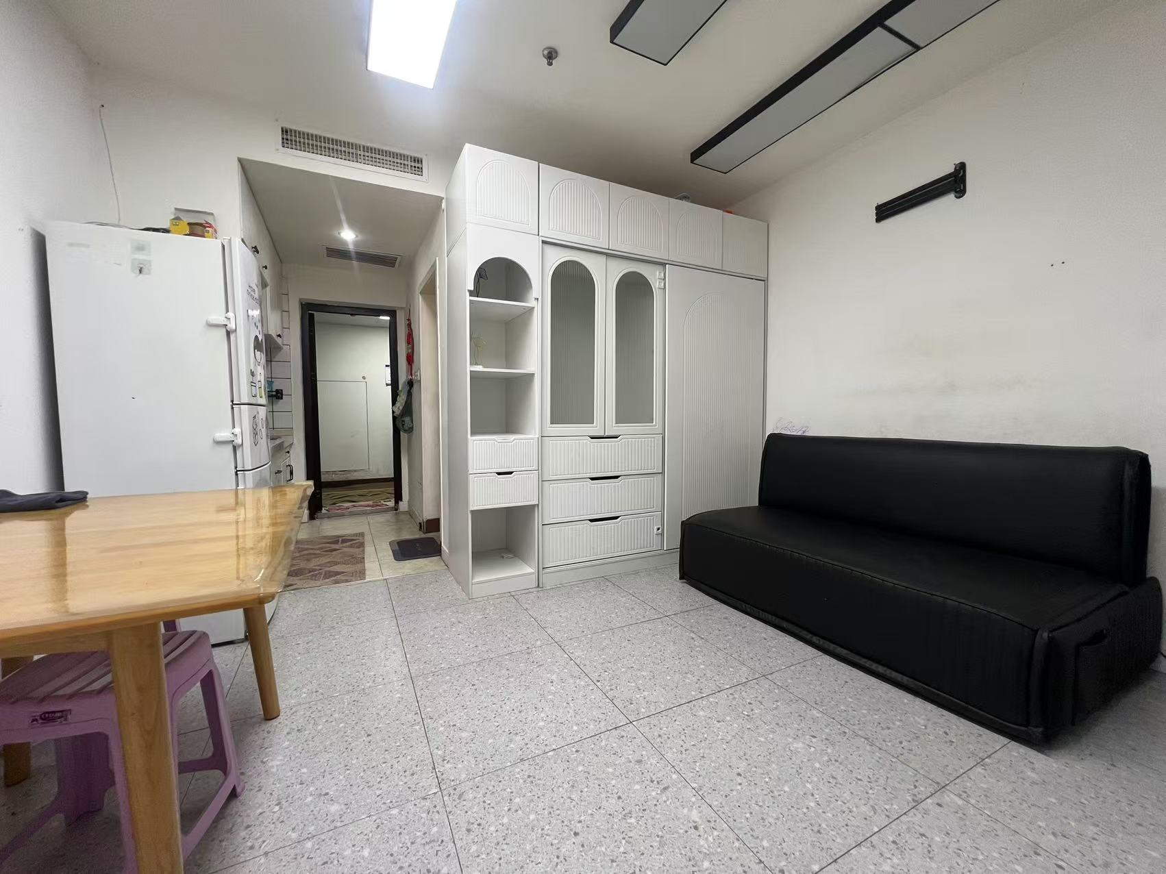 金茂大厦 1室1厅1卫 54.0万 金茂大厦 1室1厅1卫 54.0万客厅